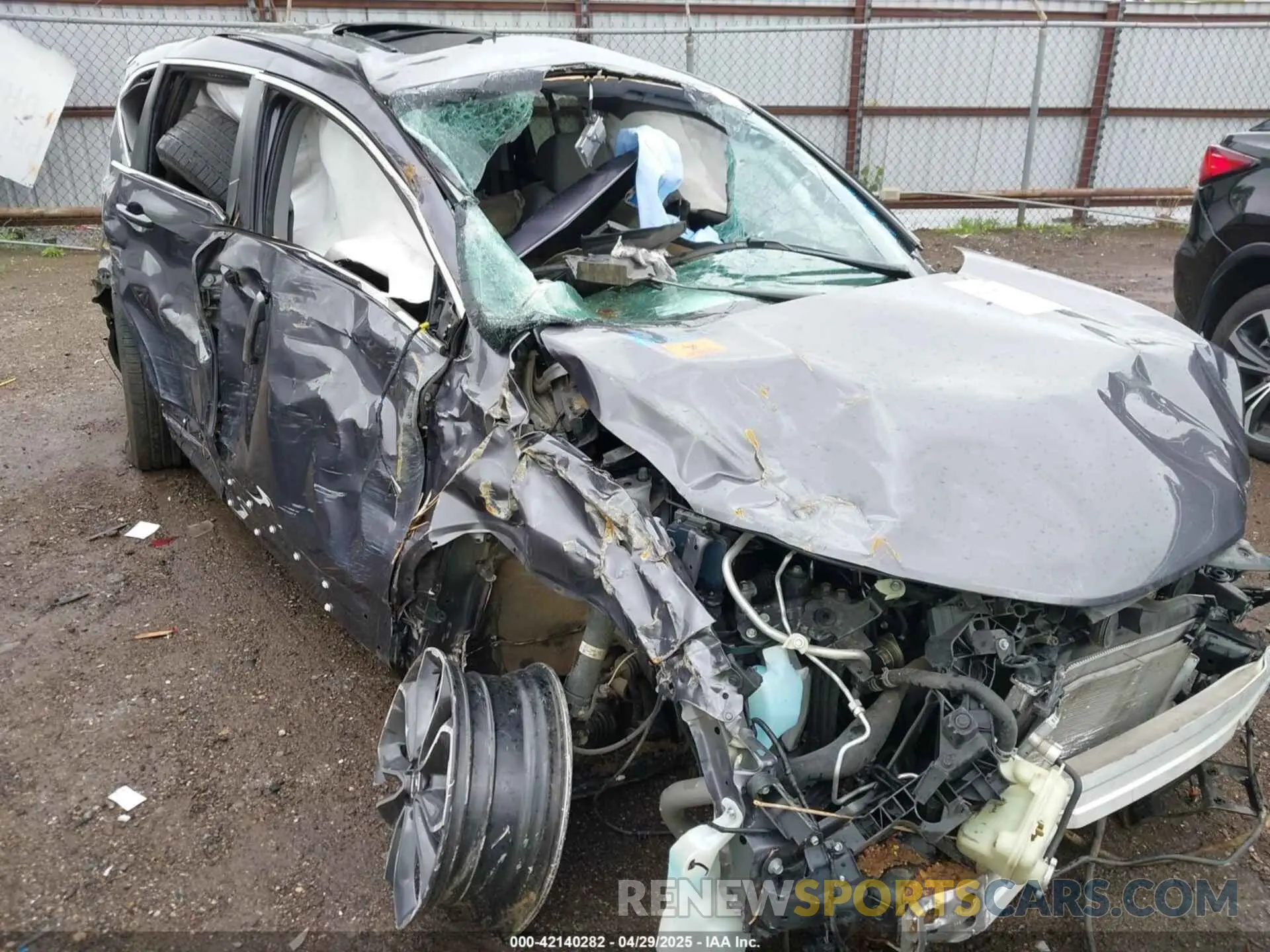 6 Photograph of a damaged car 7FARW1H55LE021819 HONDA CR-V 2020