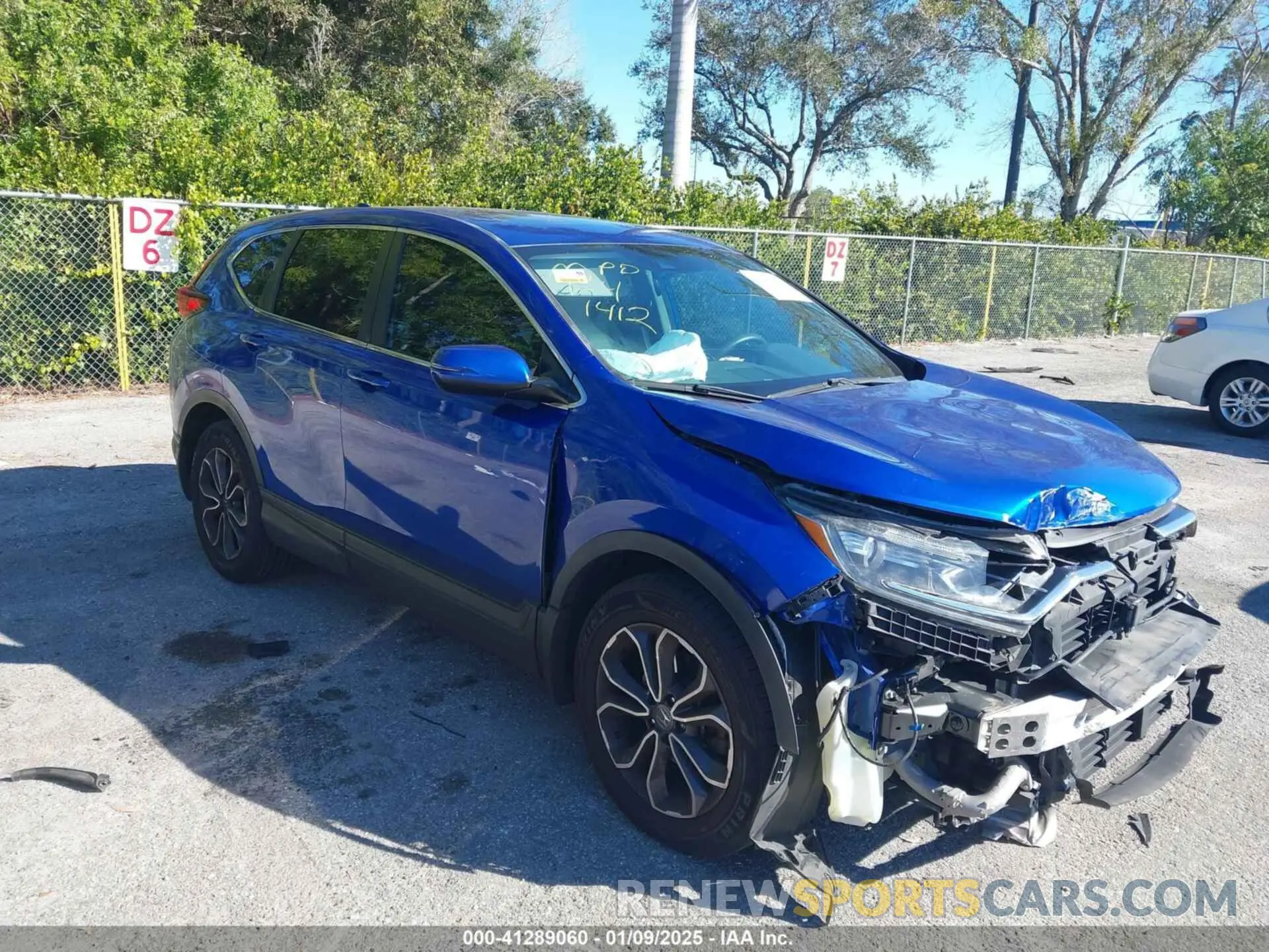 1 Photograph of a damaged car 7FARW1H57LE001412 HONDA CR-V 2020