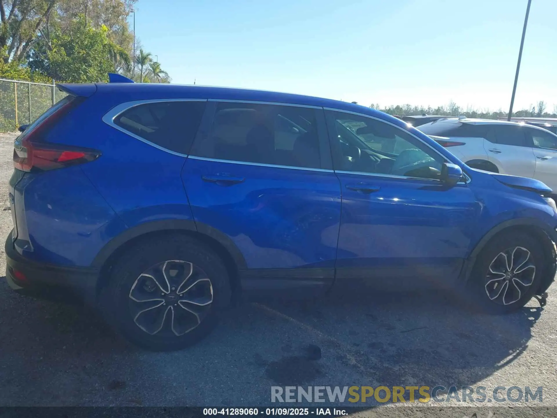 14 Photograph of a damaged car 7FARW1H57LE001412 HONDA CR-V 2020
