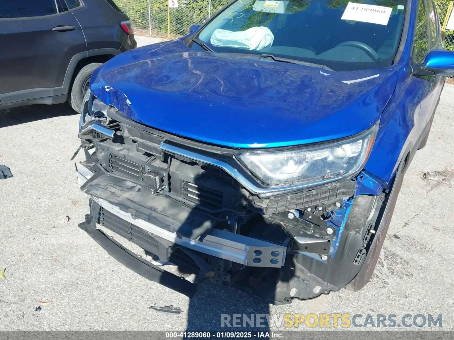 6 Photograph of a damaged car 7FARW1H57LE001412 HONDA CR-V 2020