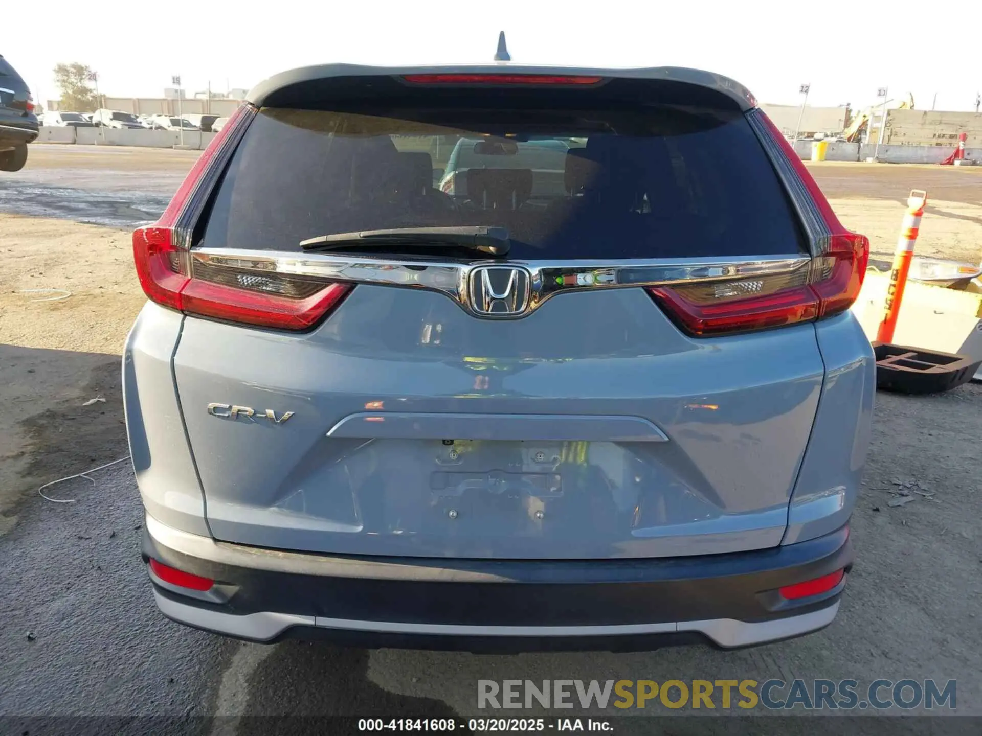 17 Photograph of a damaged car 7FARW1H58LE003895 HONDA CR-V 2020