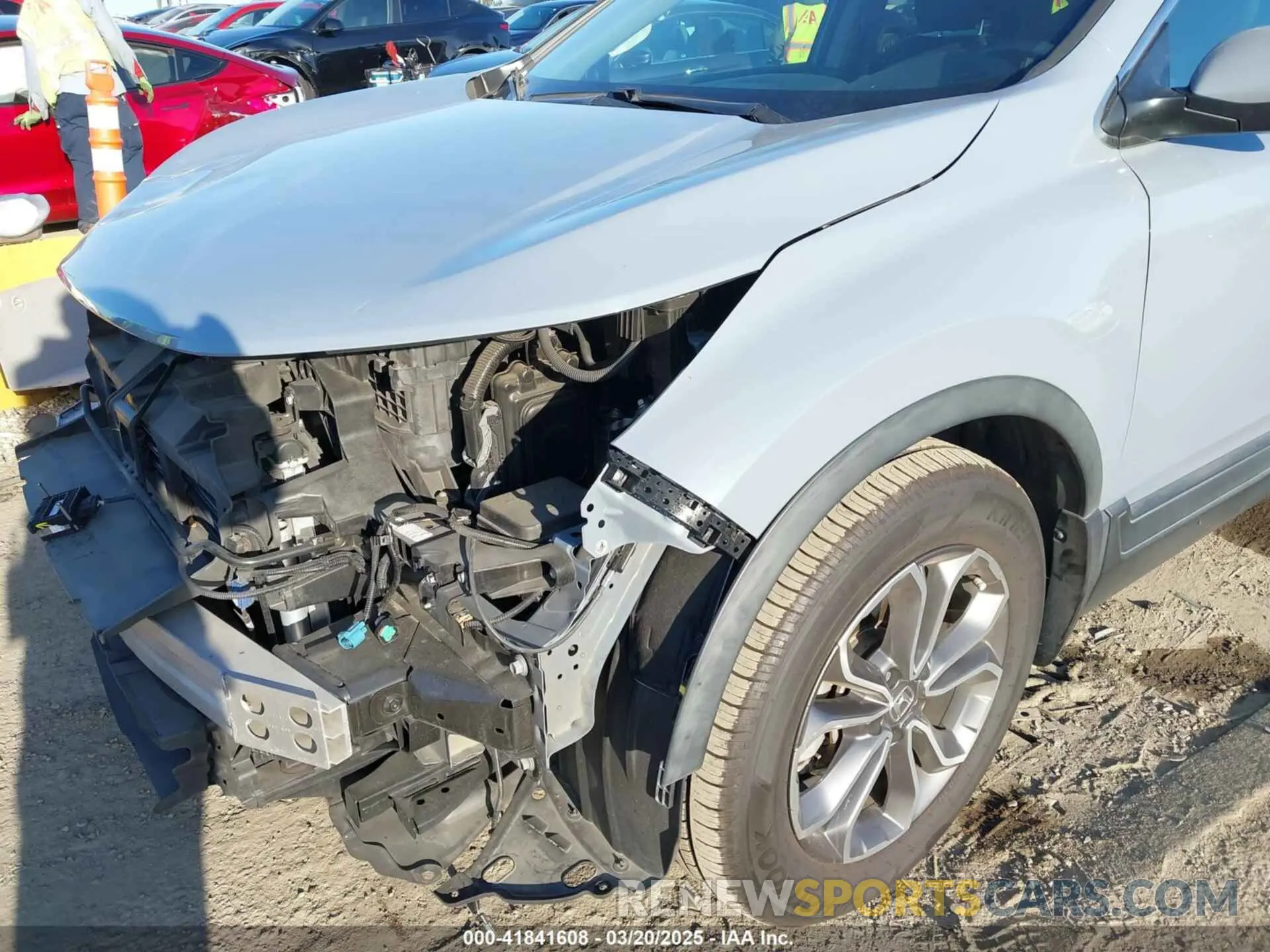 18 Photograph of a damaged car 7FARW1H58LE003895 HONDA CR-V 2020