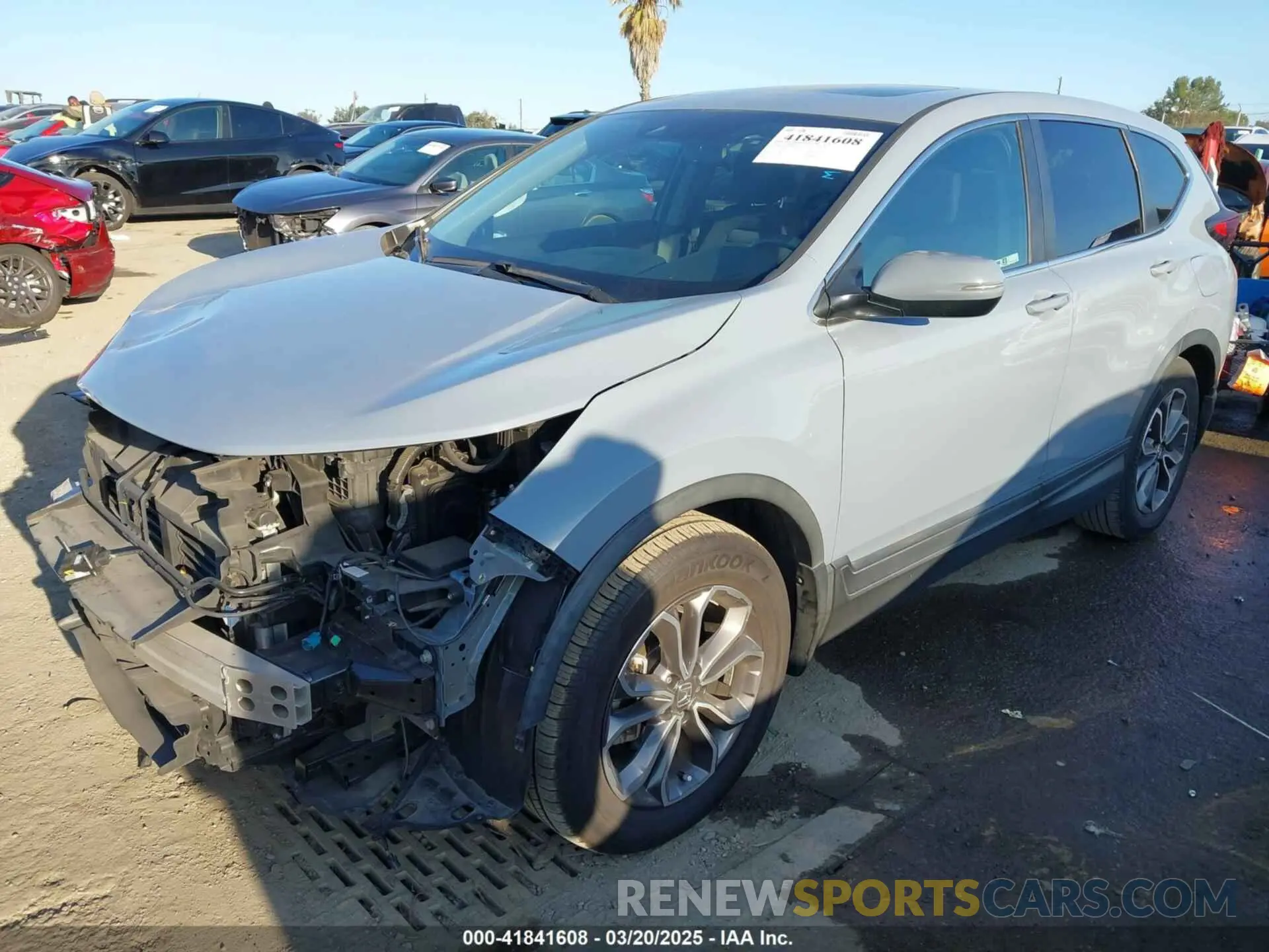2 Photograph of a damaged car 7FARW1H58LE003895 HONDA CR-V 2020