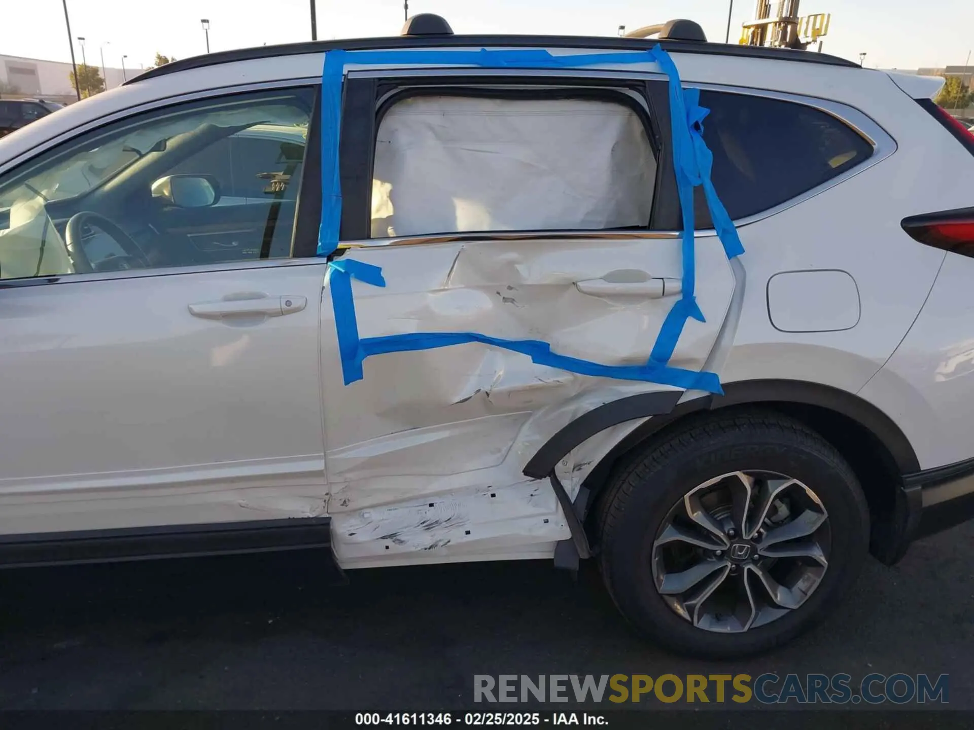 6 Photograph of a damaged car 7FARW1H58LE014959 HONDA CR-V 2020