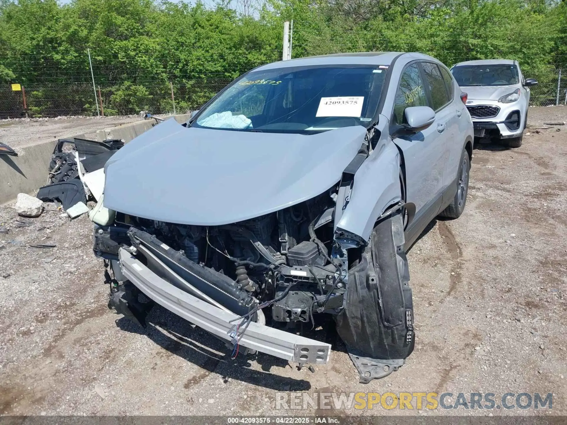 2 Photograph of a damaged car 7FARW1H59LE017725 HONDA CR-V 2020