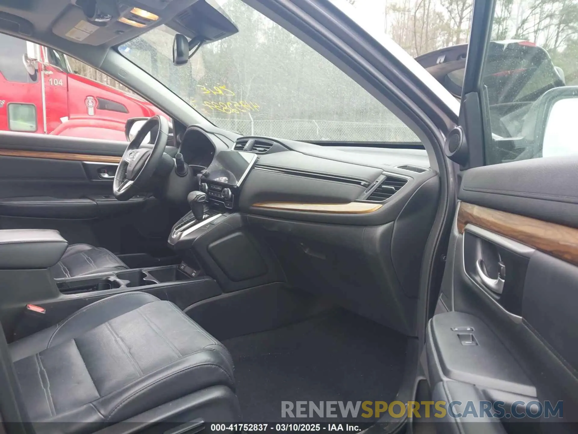 5 Photograph of a damaged car 7FARW1H82LE016524 HONDA CR-V 2020