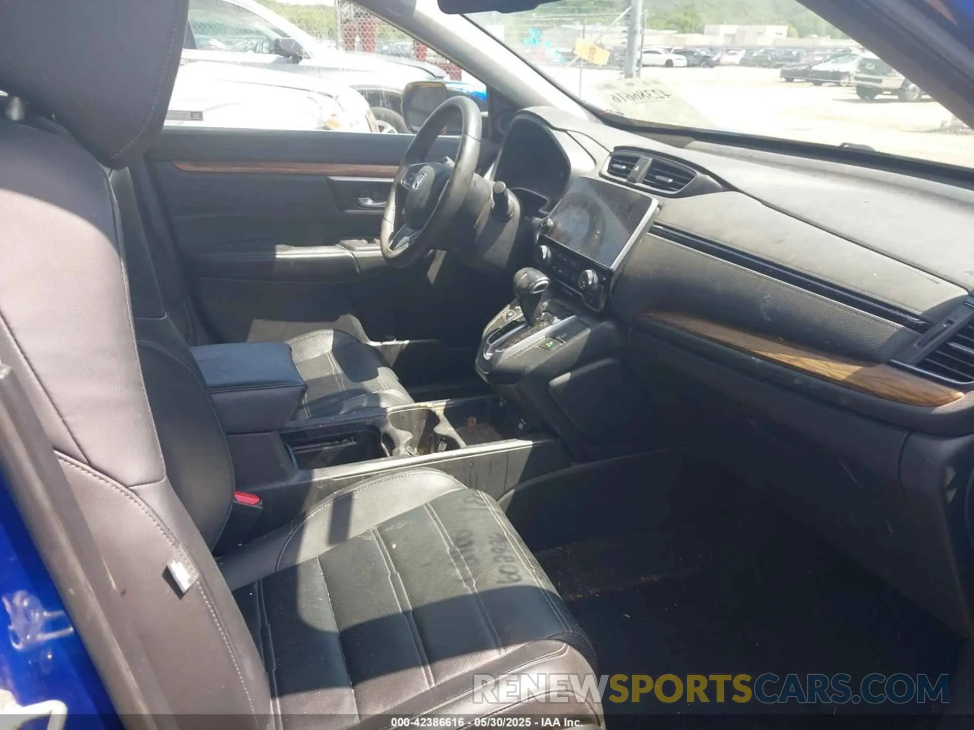5 Photograph of a damaged car 7FARW1H84LE006433 HONDA CR-V 2020