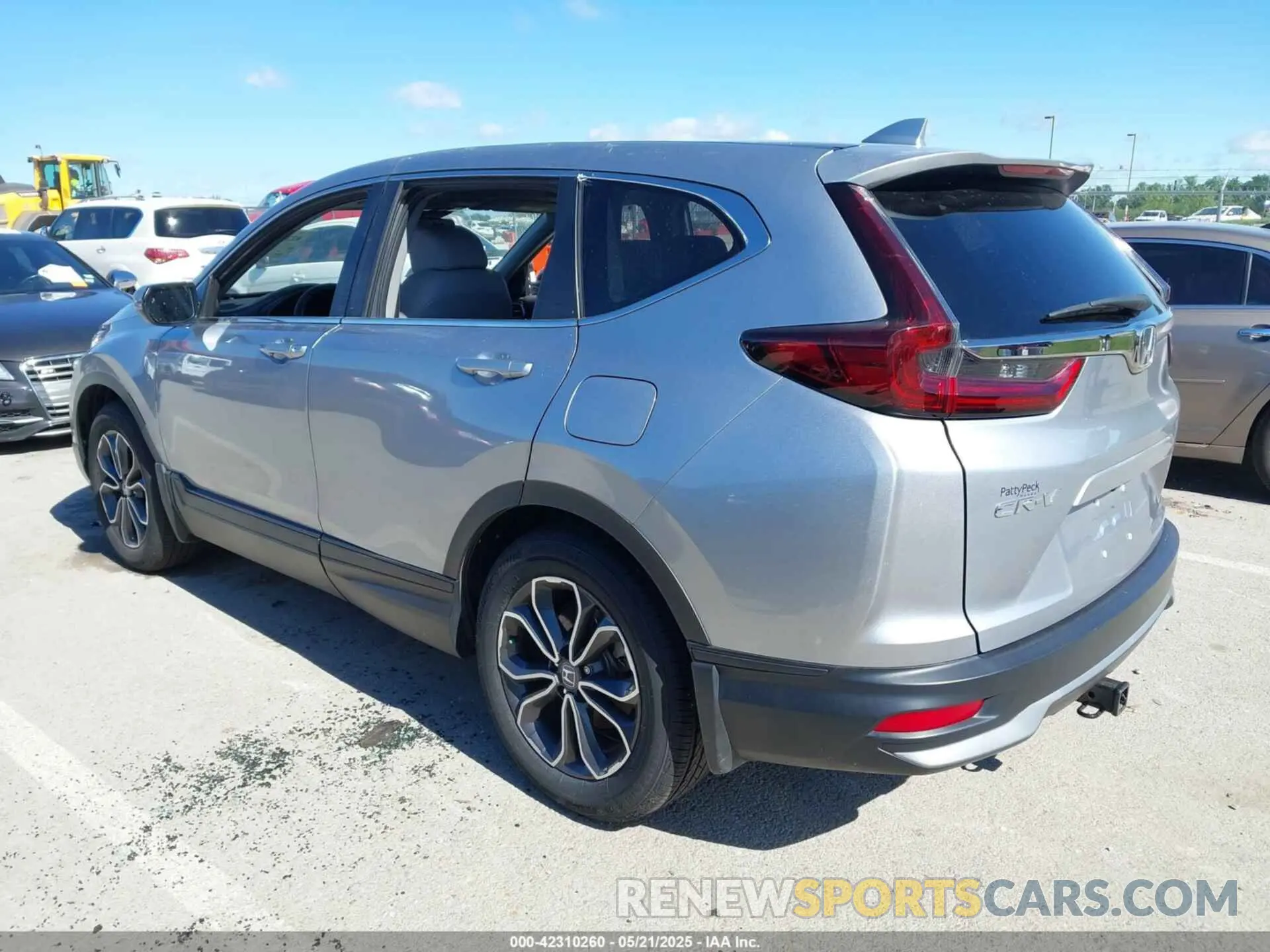 3 Photograph of a damaged car 7FARW1H84LE015925 HONDA CR-V 2020