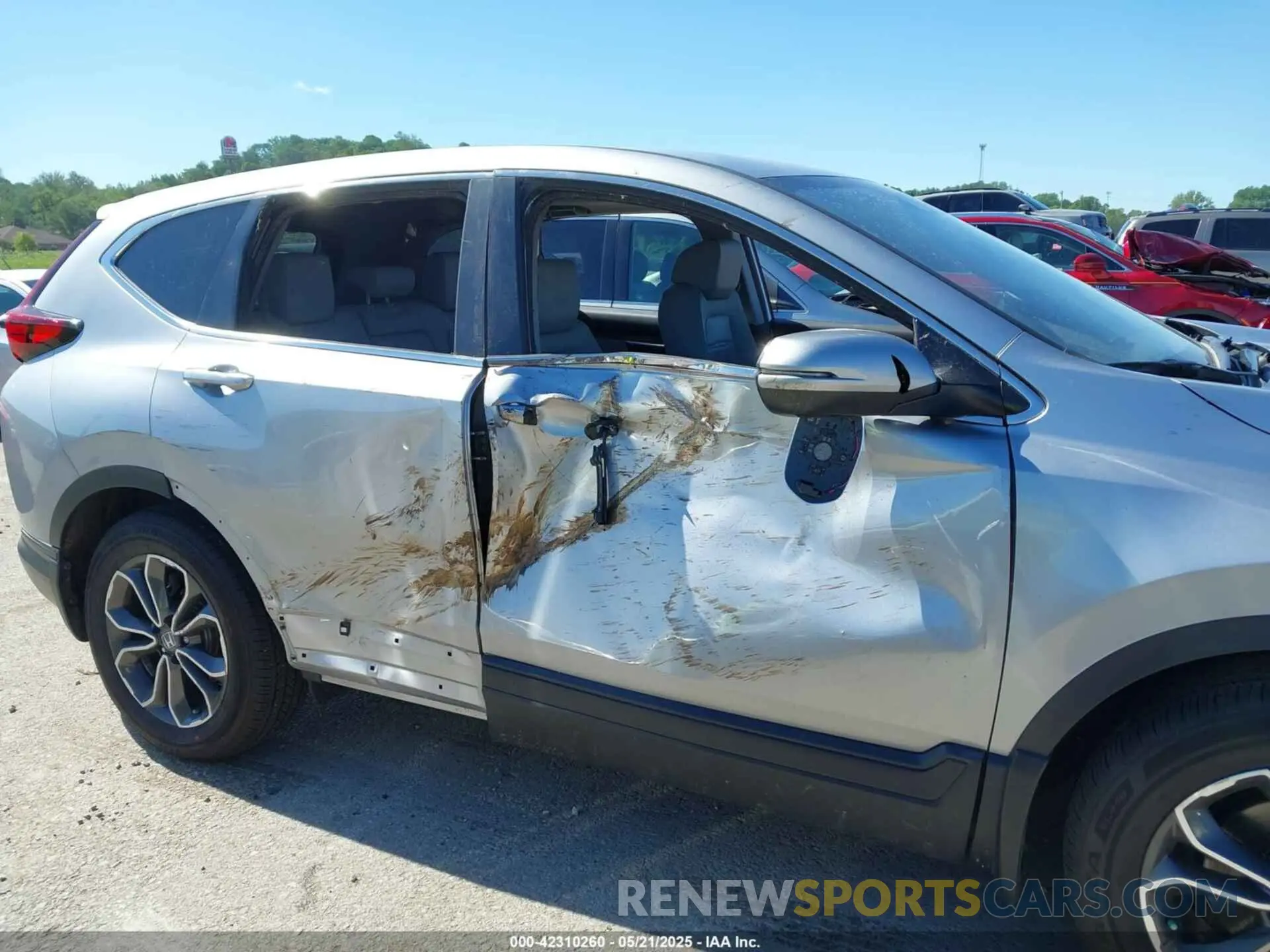 6 Photograph of a damaged car 7FARW1H84LE015925 HONDA CR-V 2020