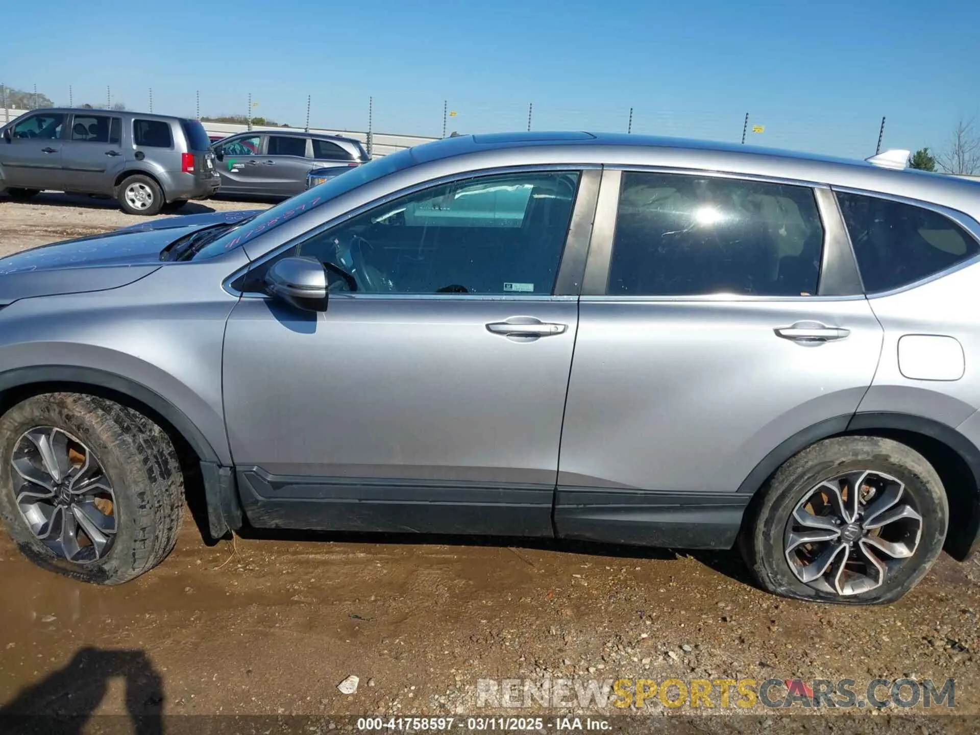 14 Photograph of a damaged car 7FARW1H84LE030599 HONDA CR-V 2020