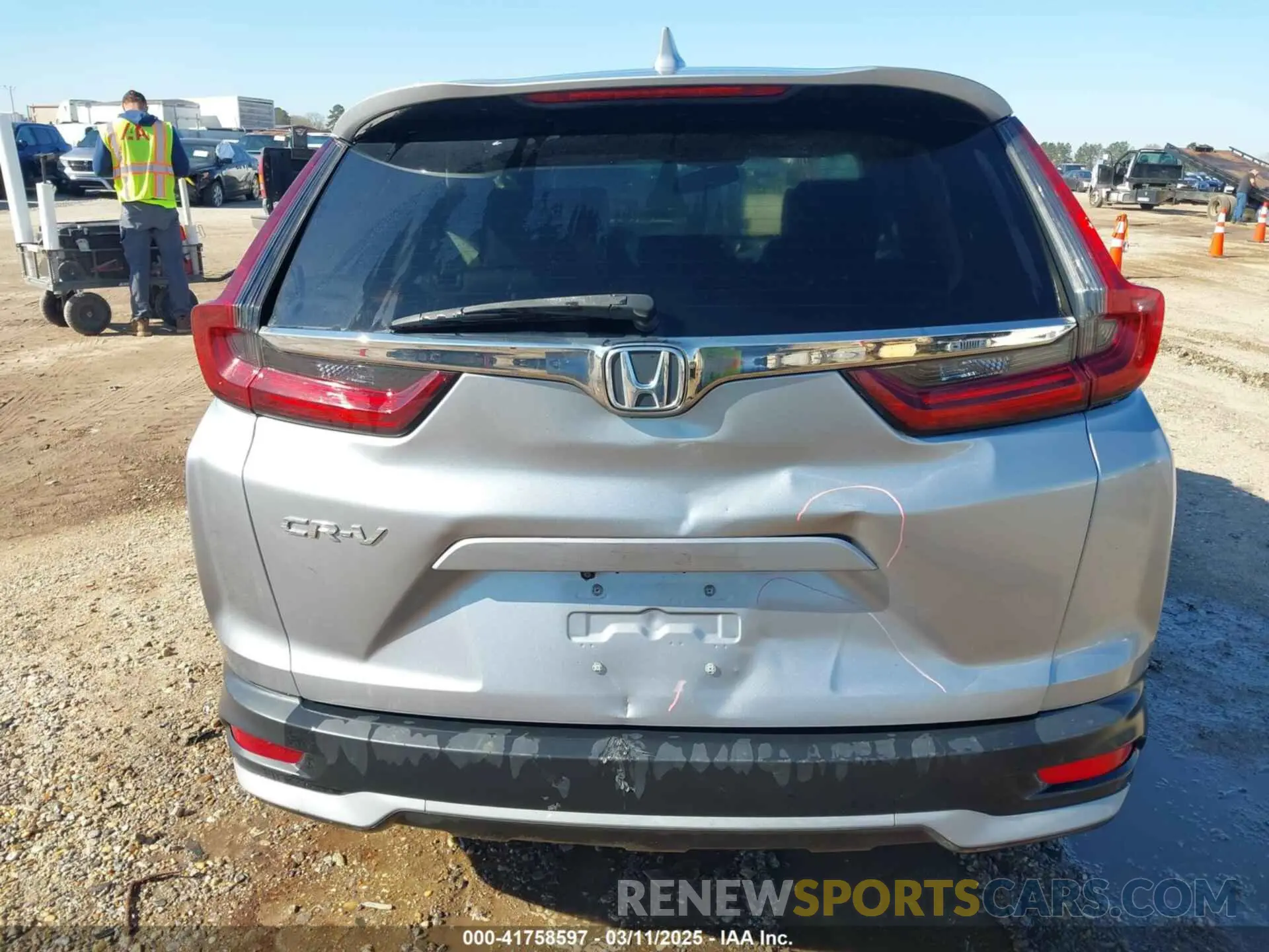 16 Photograph of a damaged car 7FARW1H84LE030599 HONDA CR-V 2020