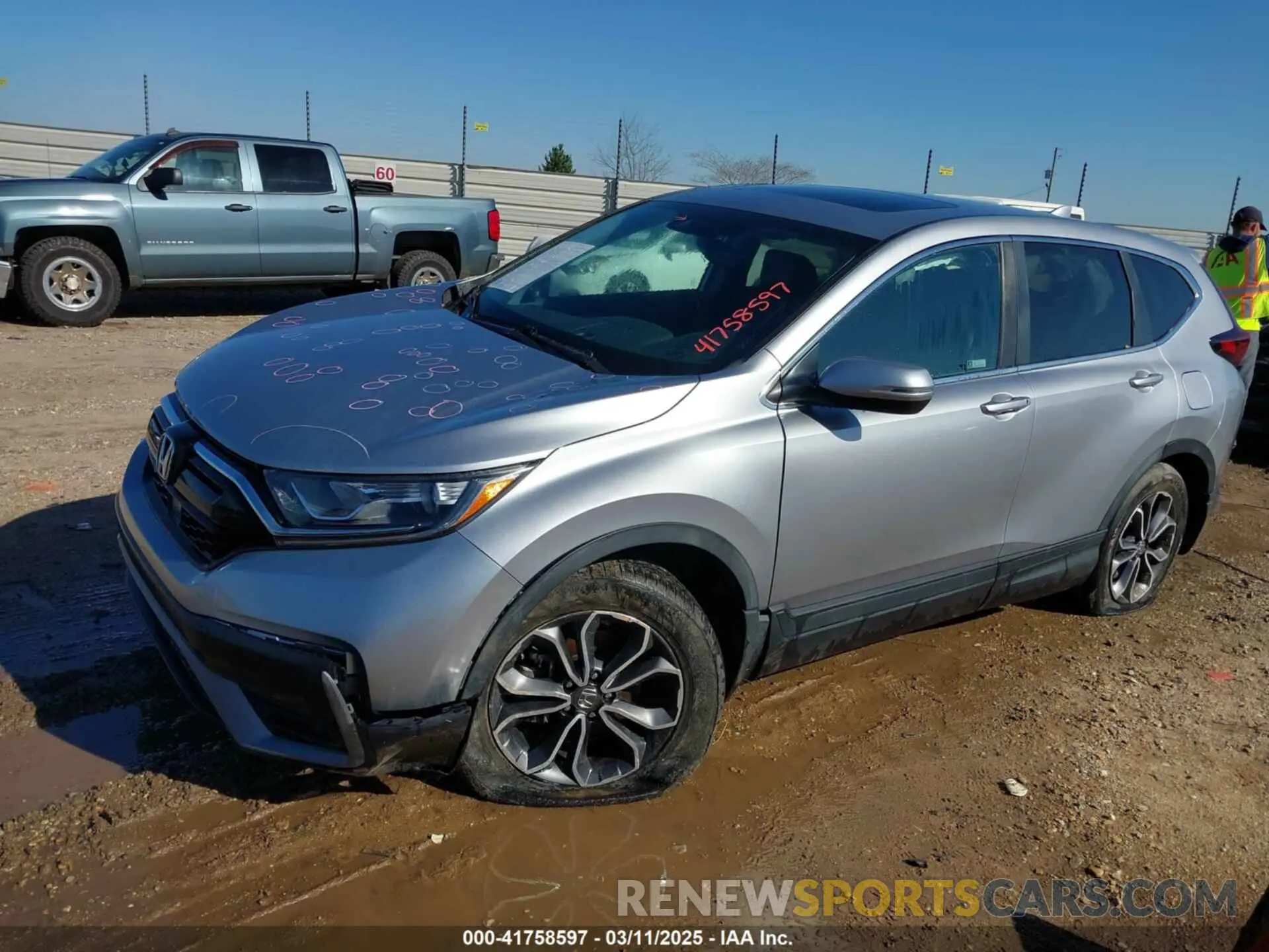 2 Photograph of a damaged car 7FARW1H84LE030599 HONDA CR-V 2020
