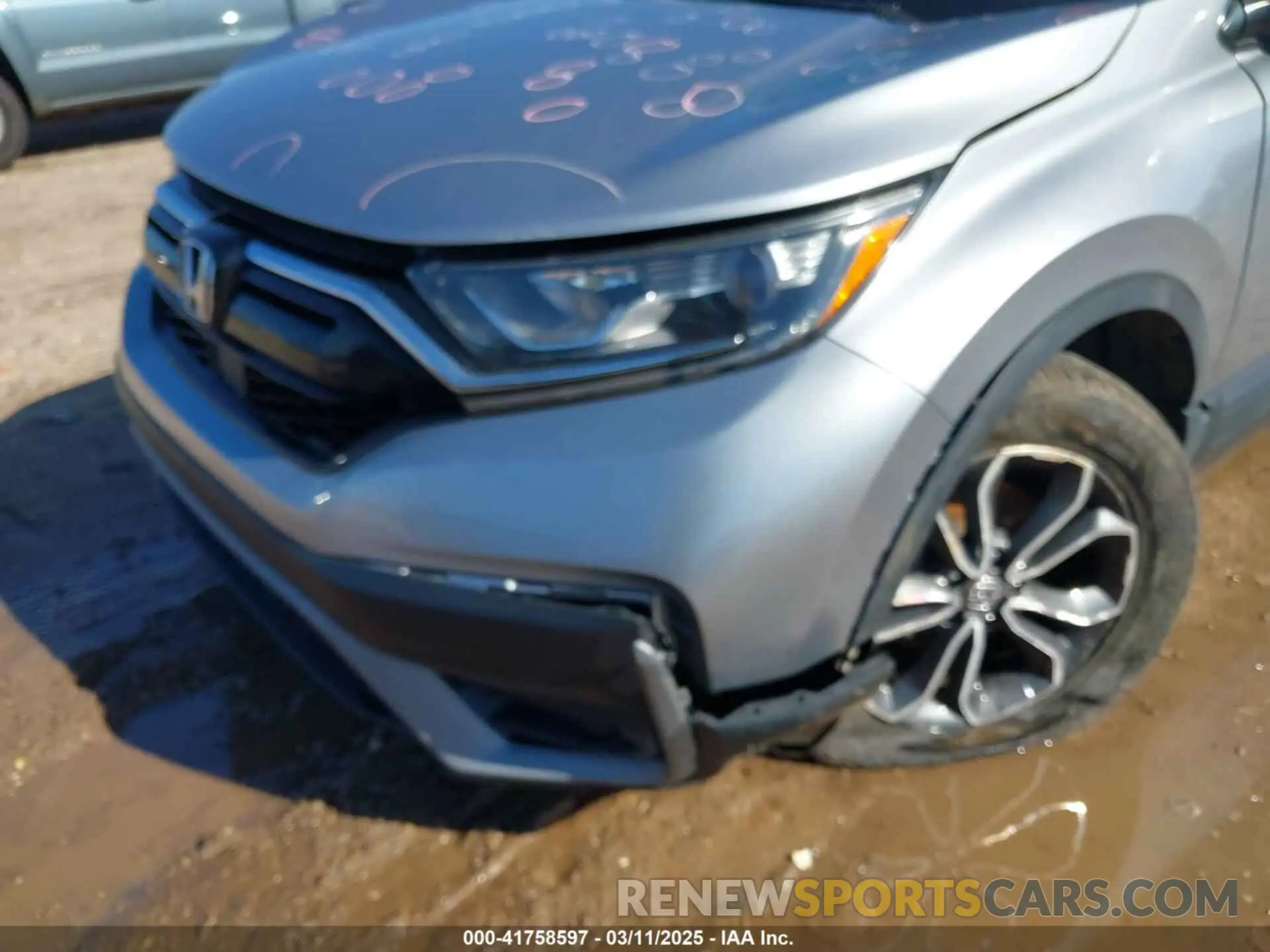 6 Photograph of a damaged car 7FARW1H84LE030599 HONDA CR-V 2020