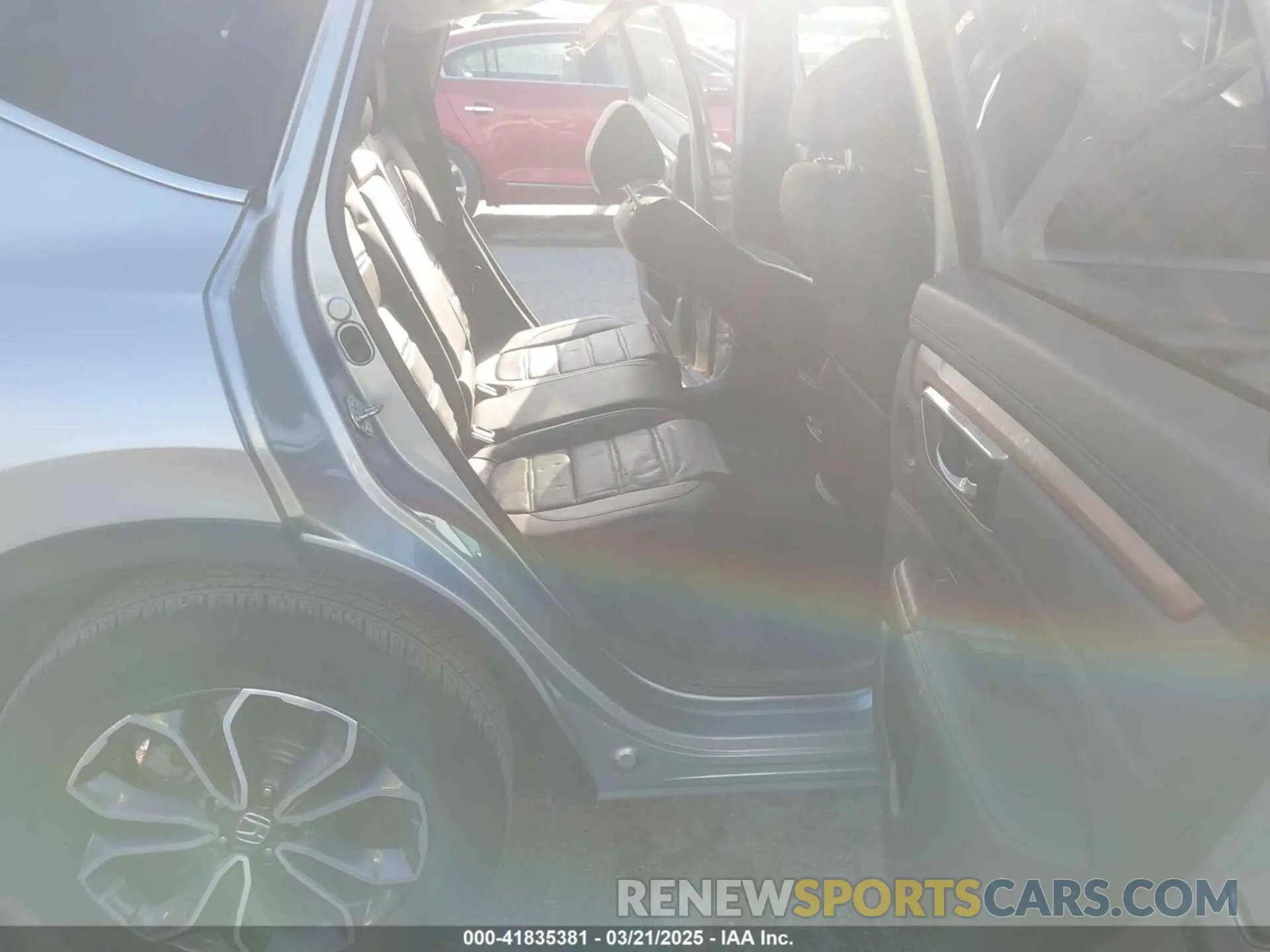 8 Photograph of a damaged car 7FARW1H87LE000108 HONDA CR-V 2020