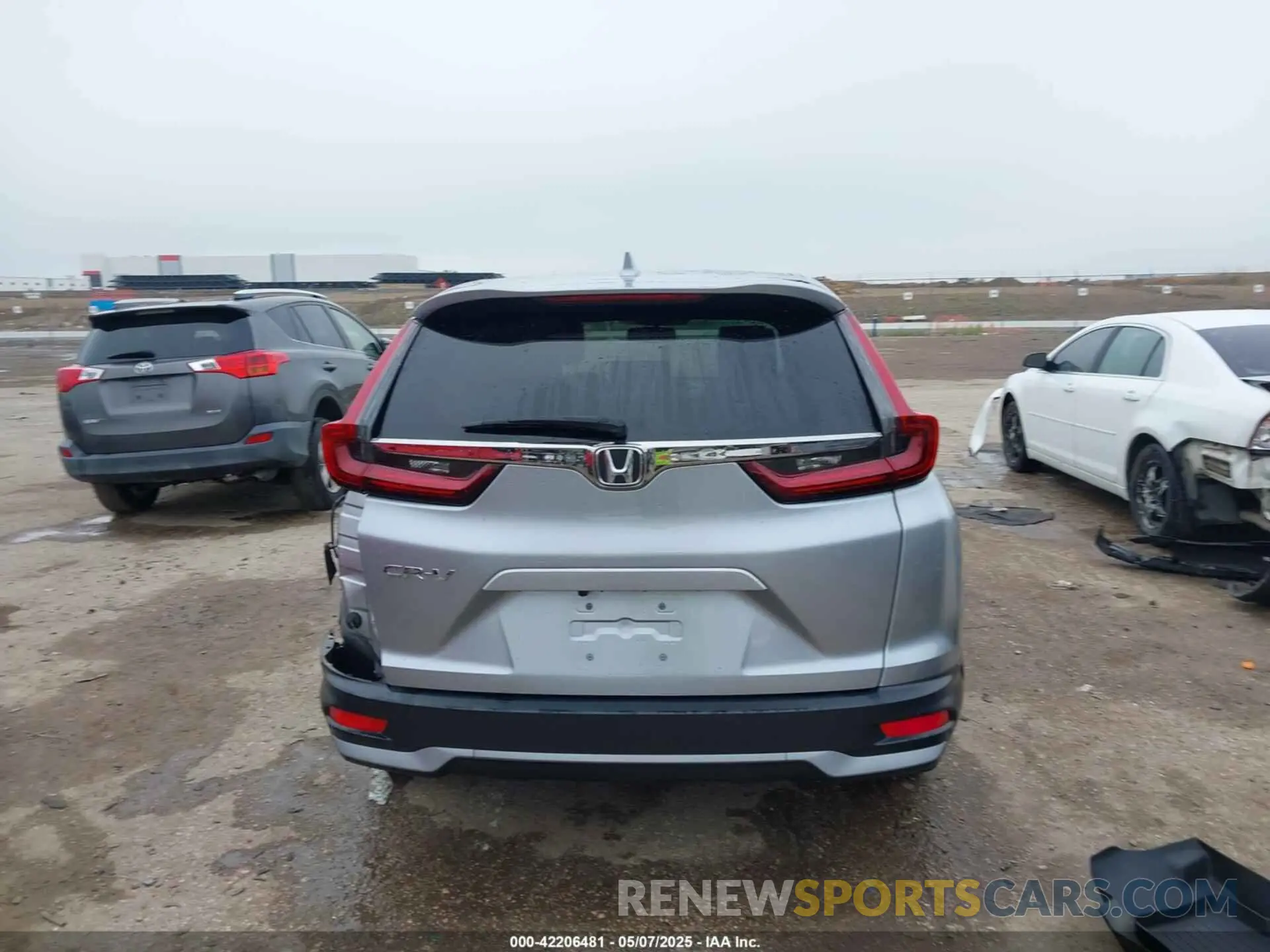 16 Photograph of a damaged car 7FARW1H87LE002747 HONDA CR-V 2020