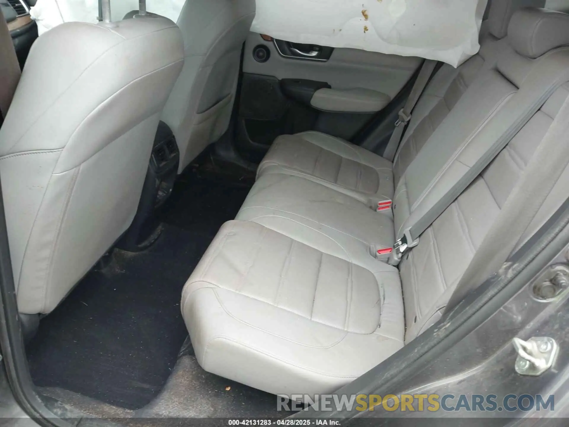8 Photograph of a damaged car 7FARW1H87LE008872 HONDA CR-V 2020
