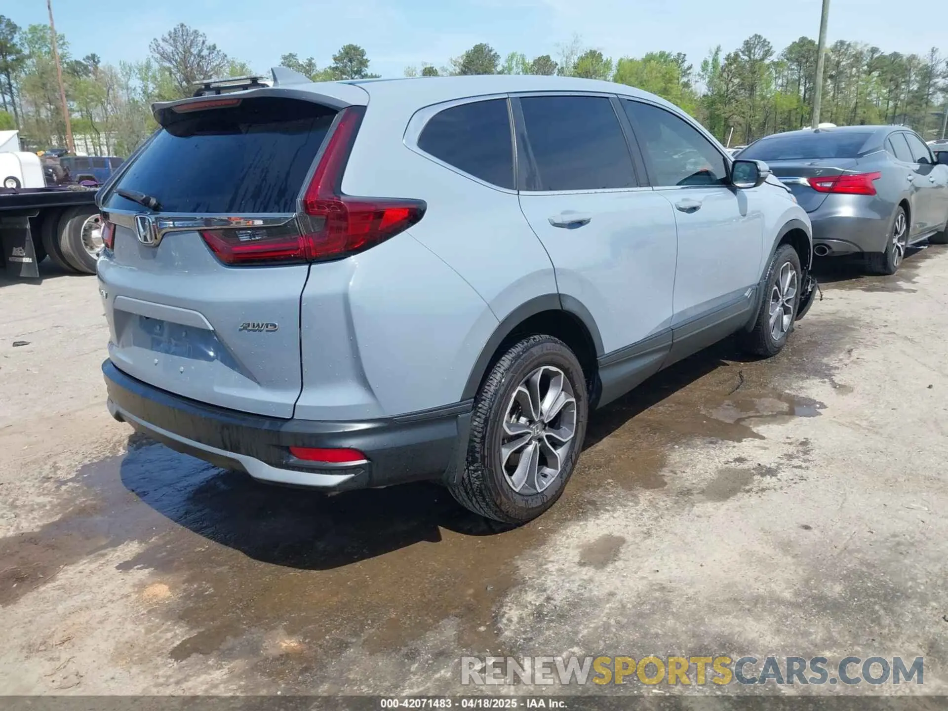 4 Photograph of a damaged car 7FARW2H51LE007051 HONDA CR-V 2020