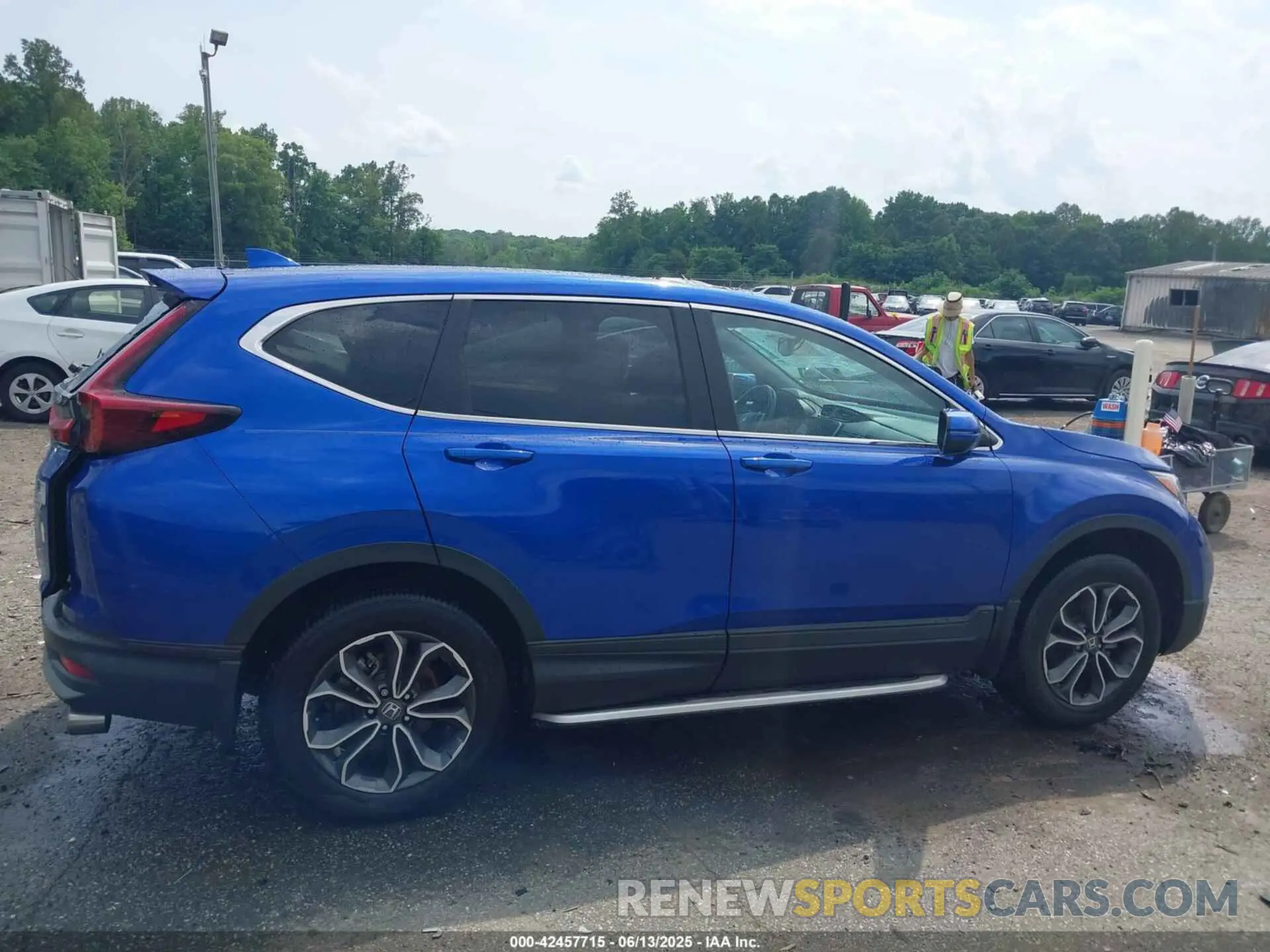 13 Photograph of a damaged car 7FARW2H80LE008928 HONDA CR-V 2020