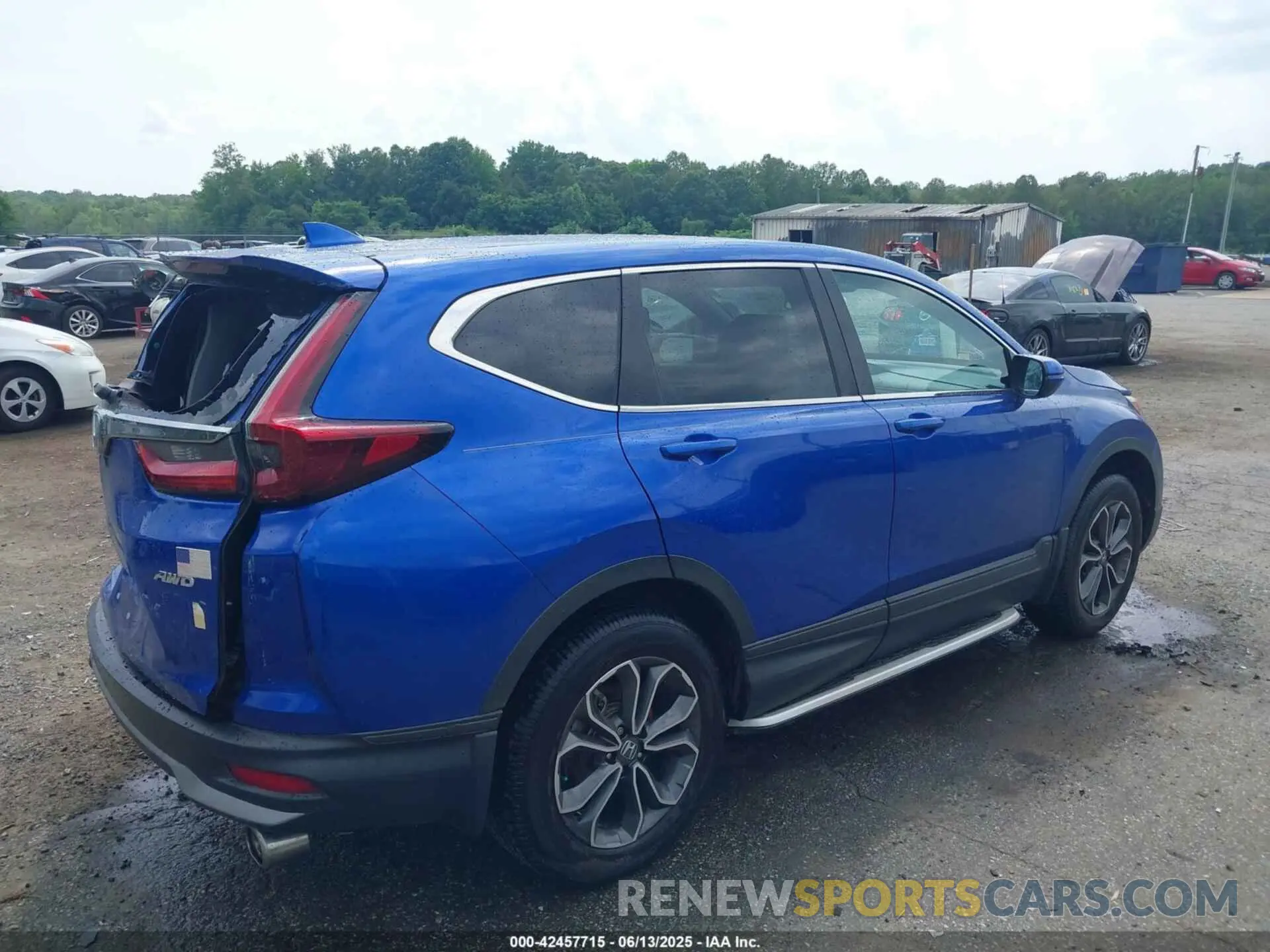 4 Photograph of a damaged car 7FARW2H80LE008928 HONDA CR-V 2020