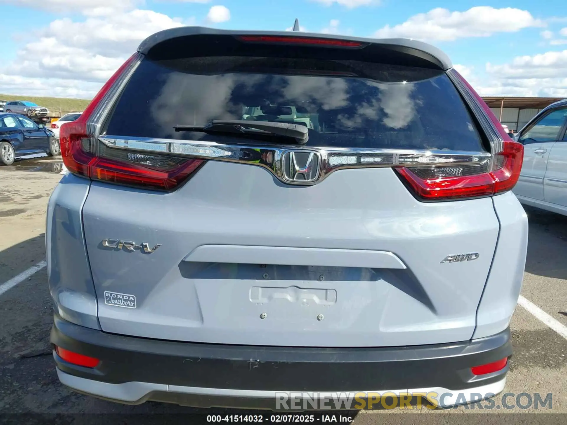 17 Photograph of a damaged car 7FARW2H80LE015216 HONDA CR-V 2020