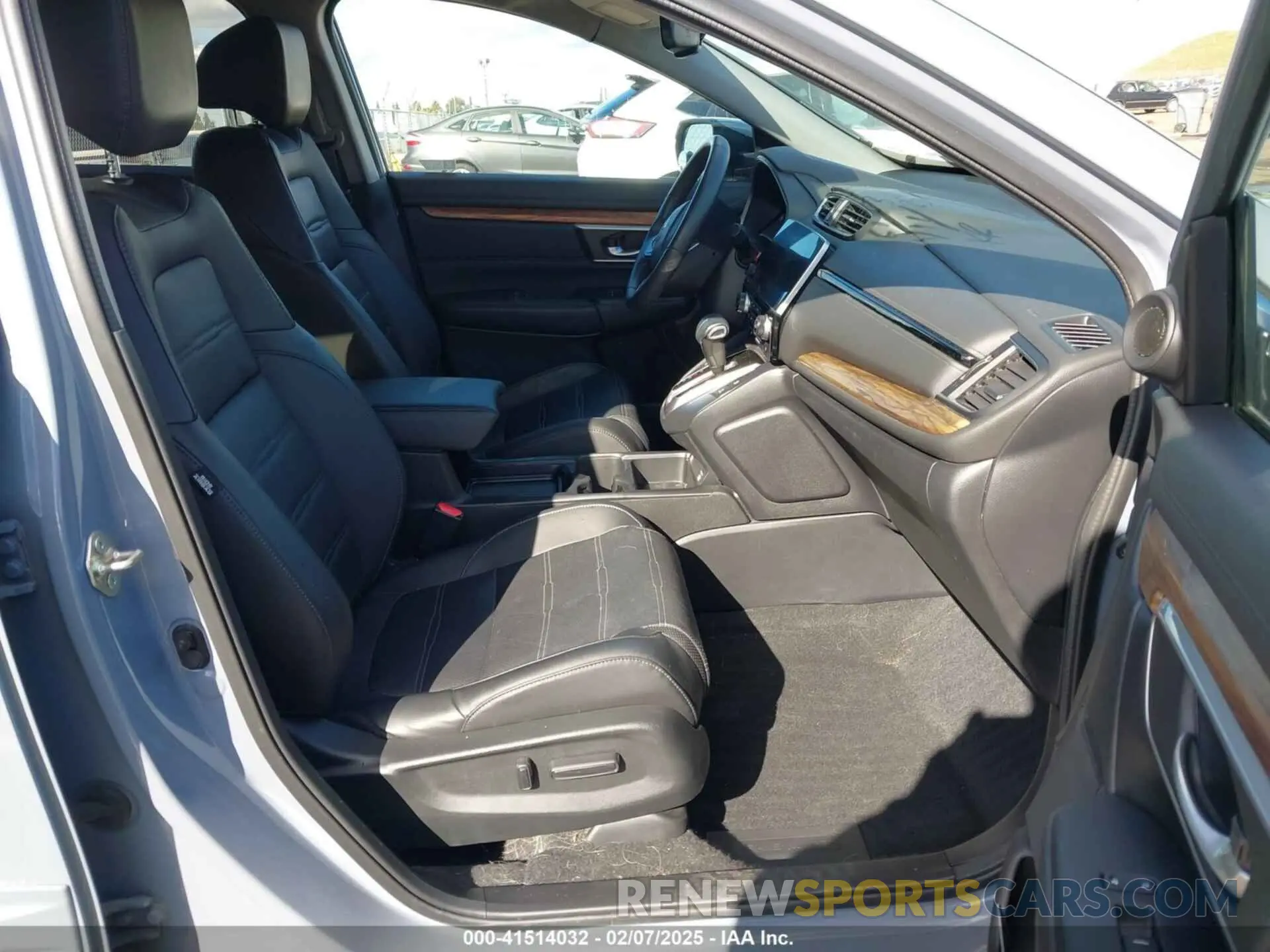 5 Photograph of a damaged car 7FARW2H80LE015216 HONDA CR-V 2020