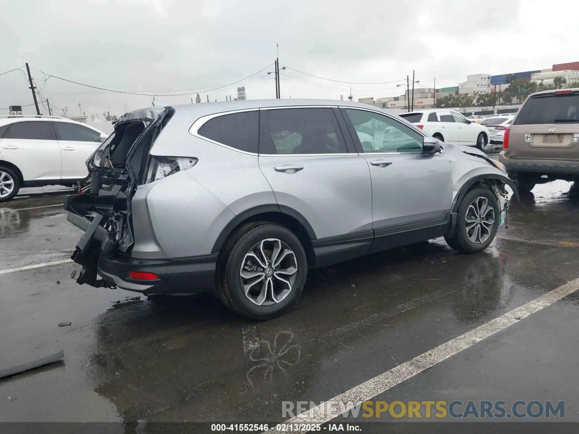 4 Photograph of a damaged car 7FARW2H88LE011964 HONDA CR-V 2020