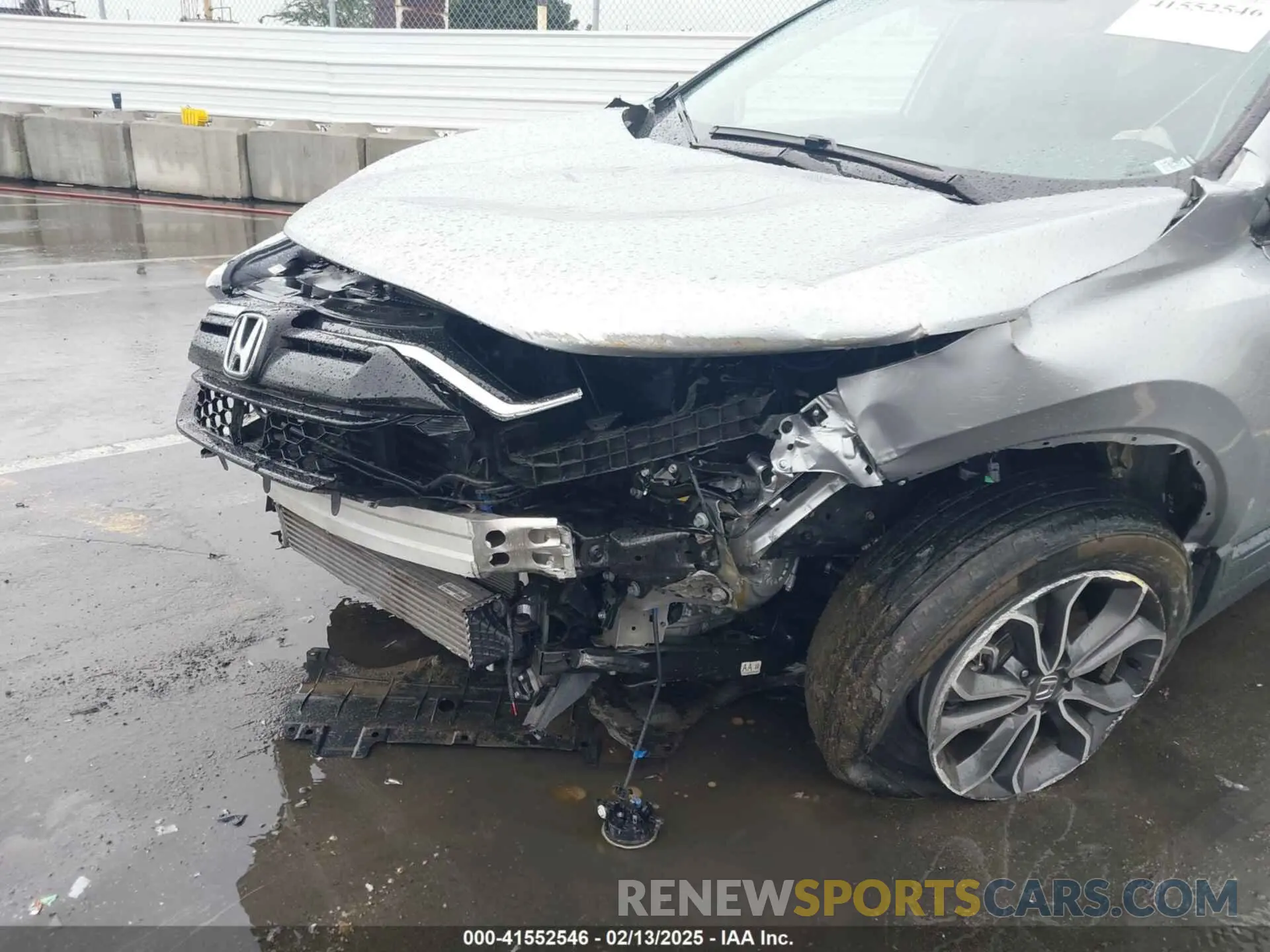 6 Photograph of a damaged car 7FARW2H88LE011964 HONDA CR-V 2020