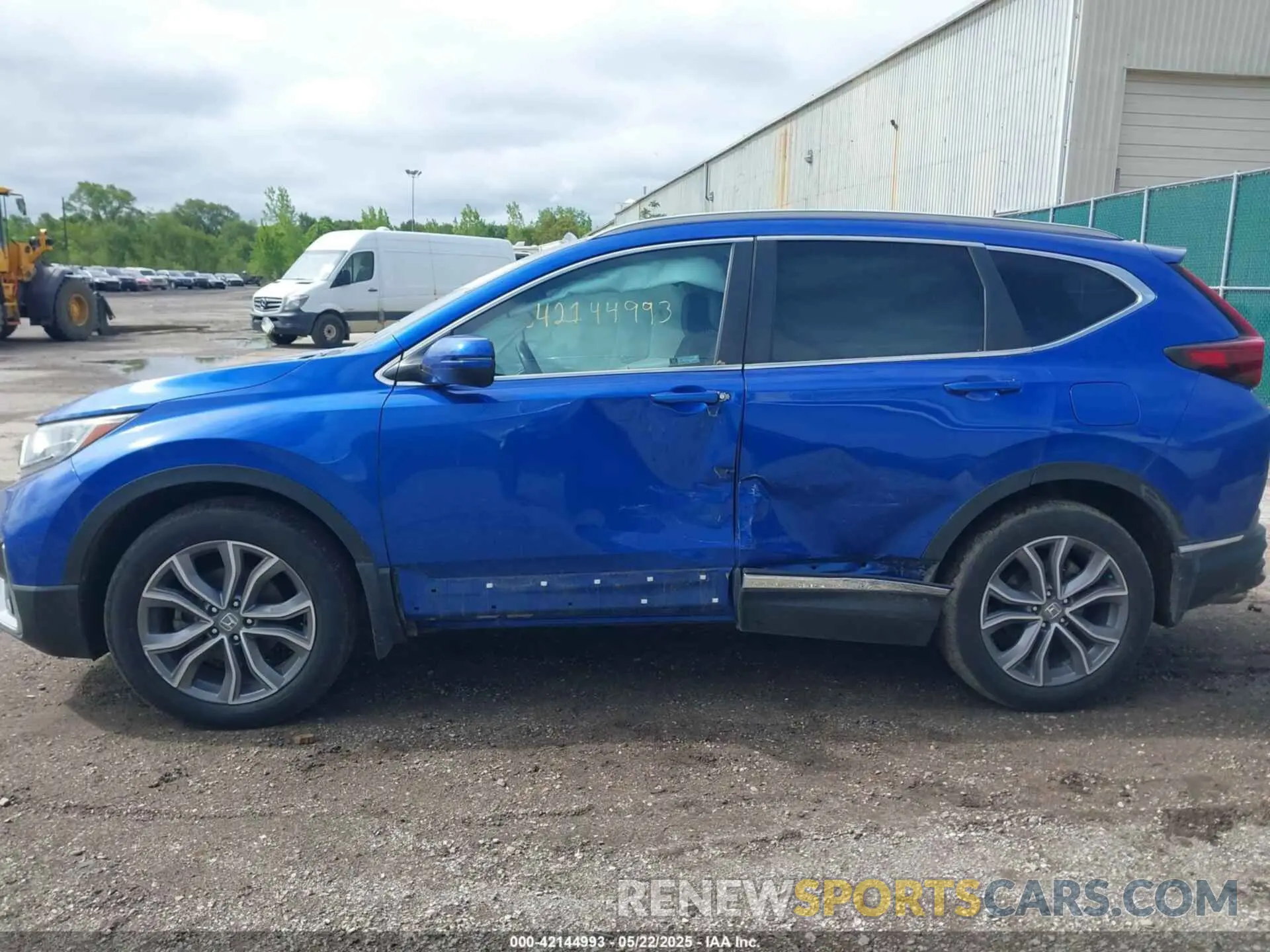 14 Photograph of a damaged car 7FARW2H97LE011107 HONDA CR-V 2020