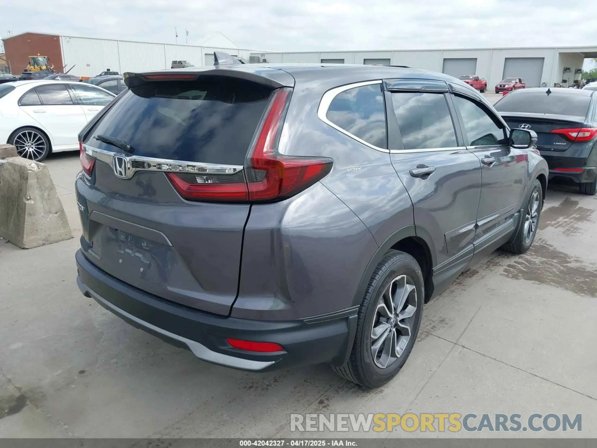 4 Photograph of a damaged car 2HKRW1H50MH424797 HONDA CR-V 2021