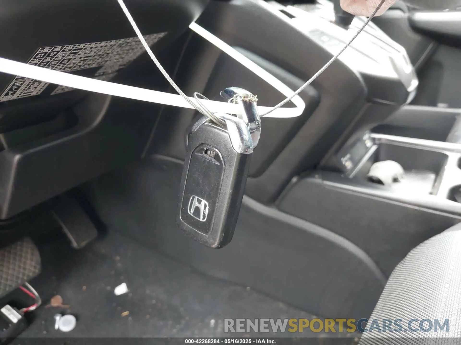 11 Photograph of a damaged car 2HKRW1H51MH403599 HONDA CR-V 2021