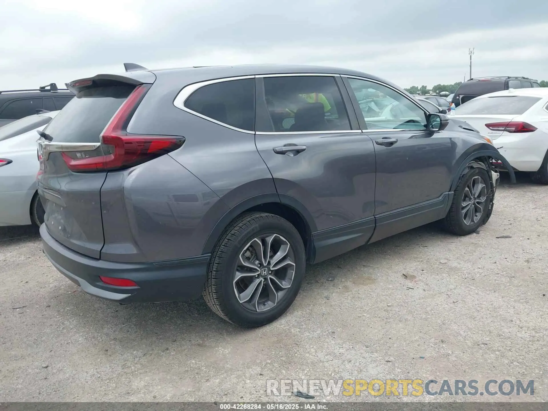 4 Photograph of a damaged car 2HKRW1H51MH403599 HONDA CR-V 2021