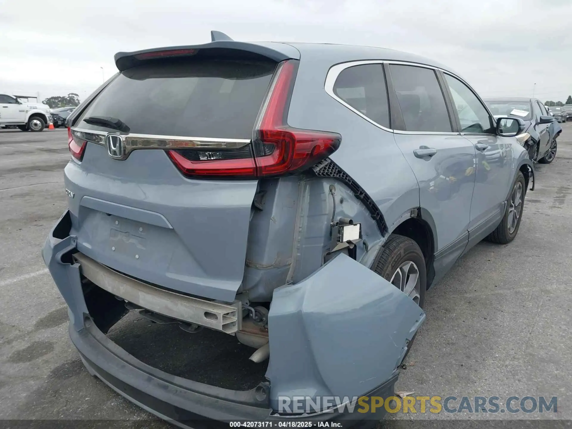 4 Photograph of a damaged car 2HKRW1H51MH411685 HONDA CR-V 2021