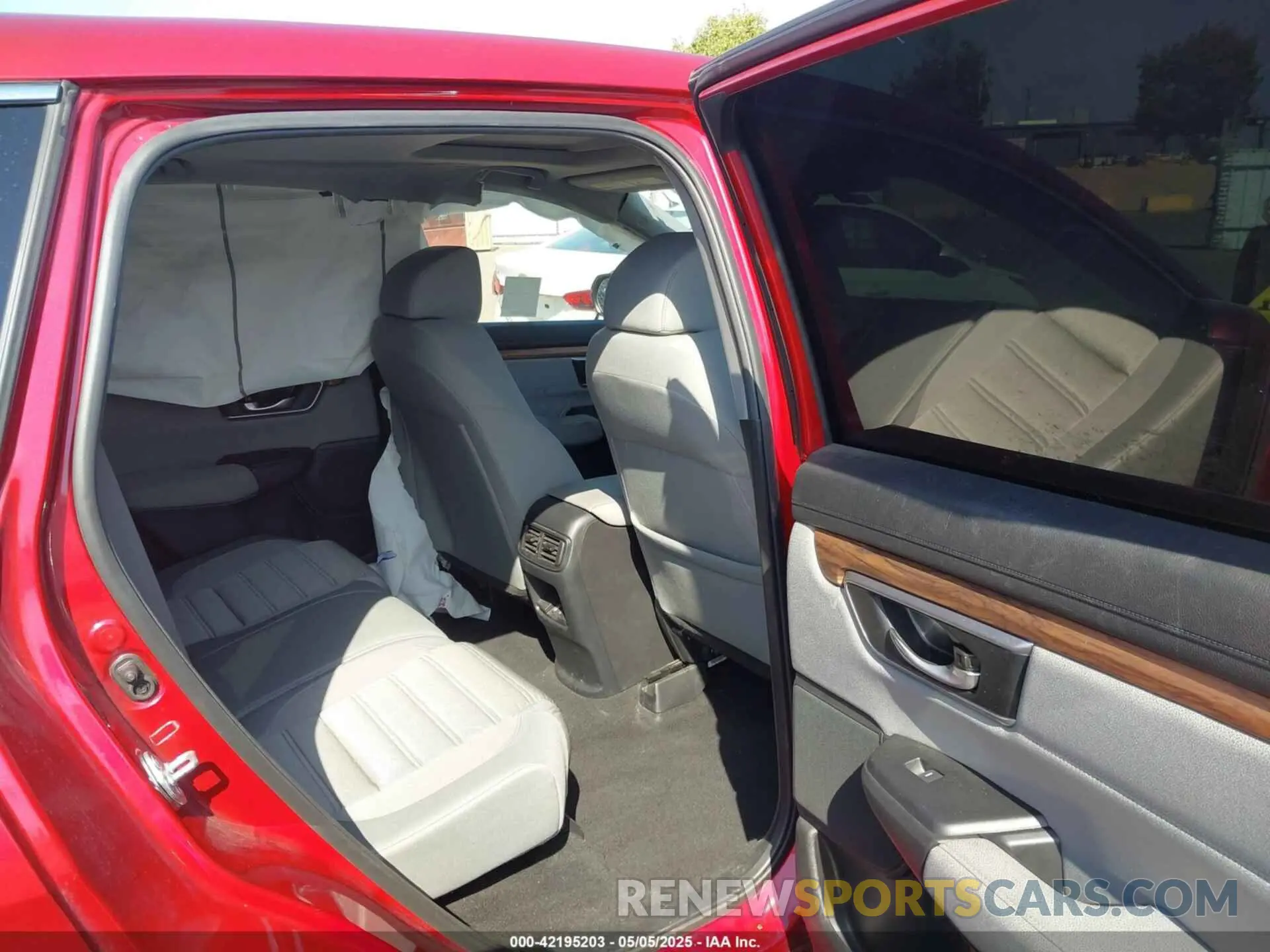 8 Photograph of a damaged car 2HKRW1H51MH413274 HONDA CR-V 2021