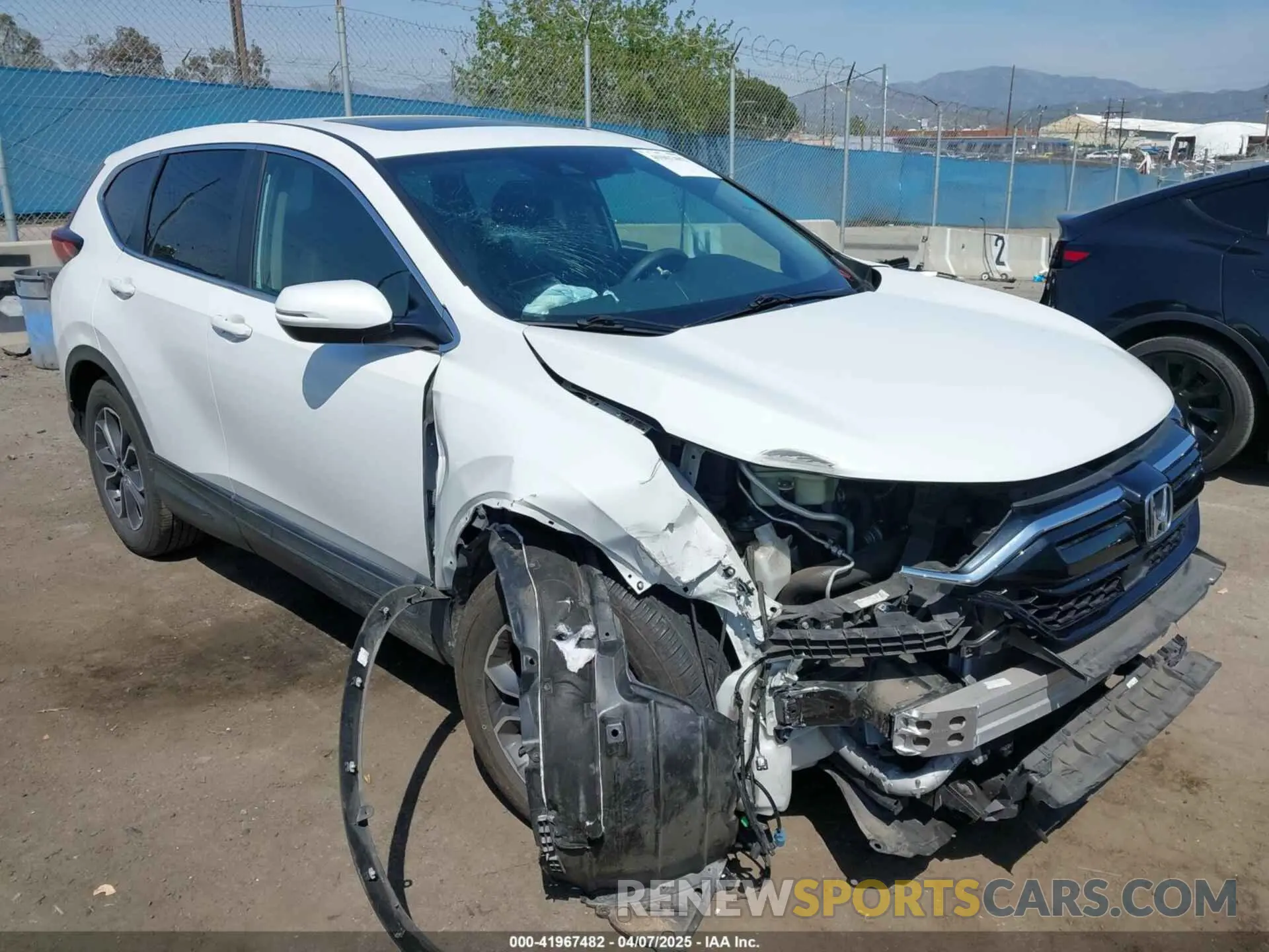 1 Photograph of a damaged car 2HKRW1H52MH405233 HONDA CR-V 2021