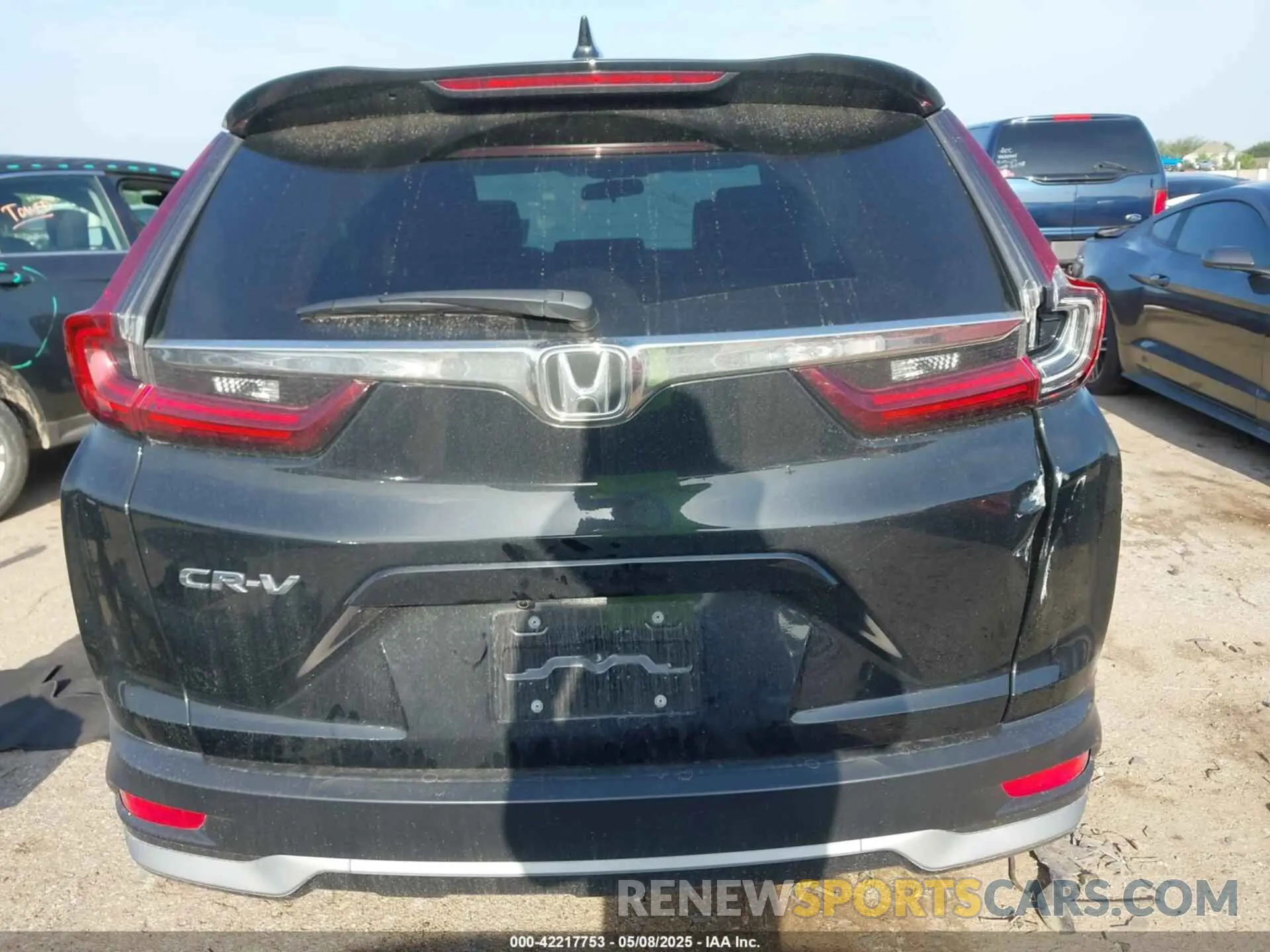 16 Photograph of a damaged car 2HKRW1H55MH416405 HONDA CR-V 2021