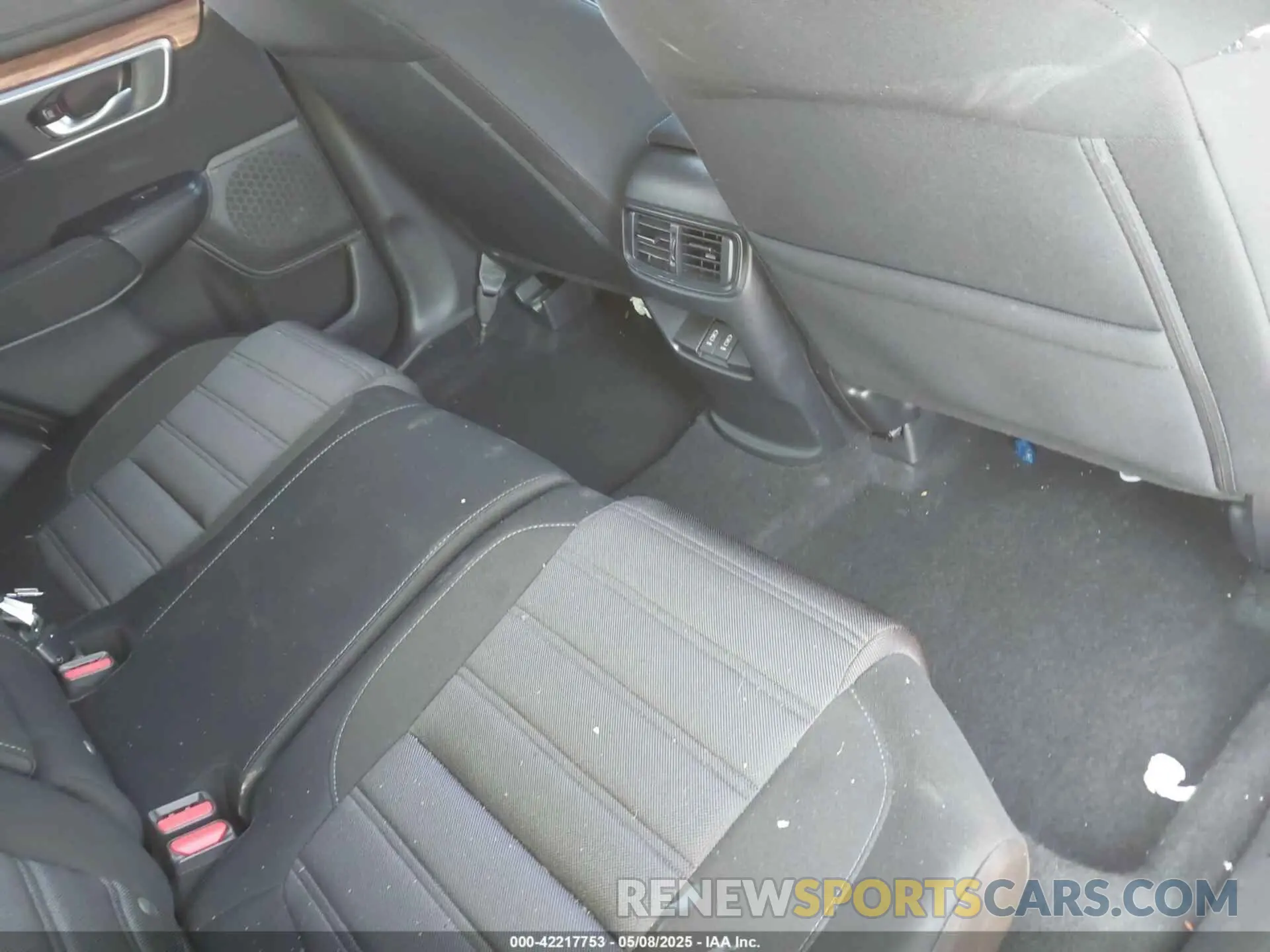8 Photograph of a damaged car 2HKRW1H55MH416405 HONDA CR-V 2021