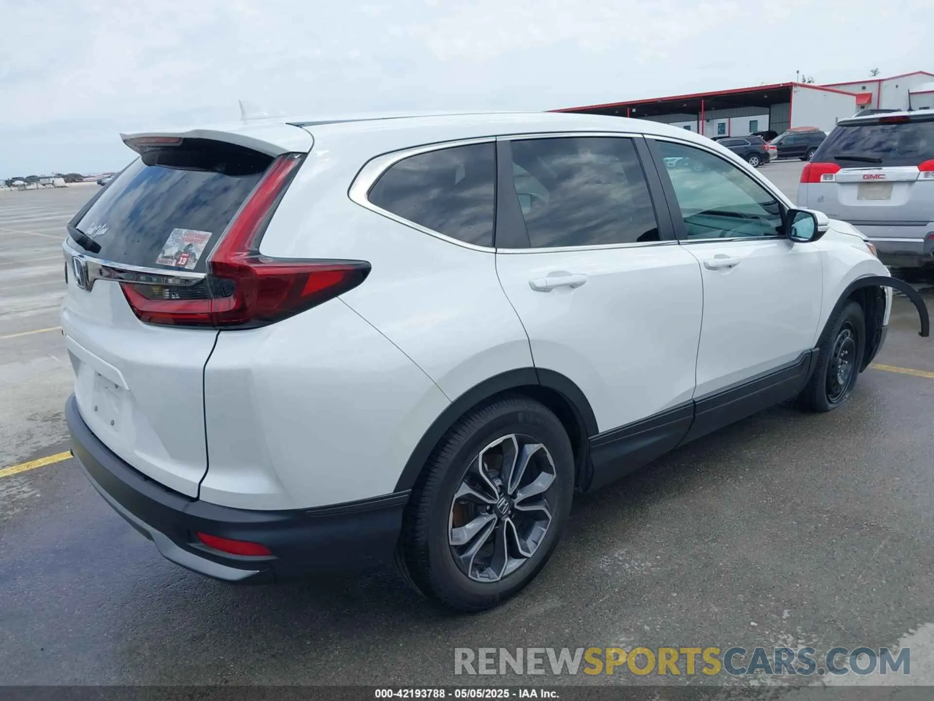 4 Photograph of a damaged car 2HKRW1H57MH411528 HONDA CR-V 2021