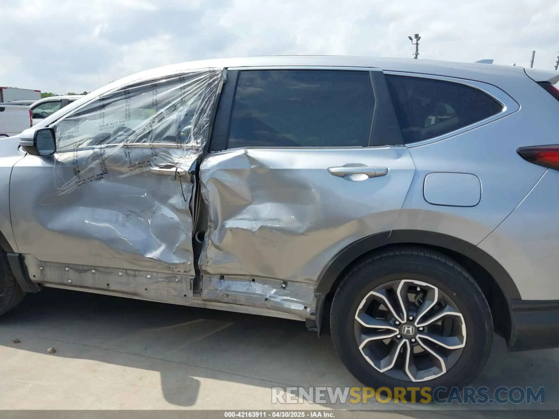15 Photograph of a damaged car 2HKRW1H57MH427499 HONDA CR-V 2021