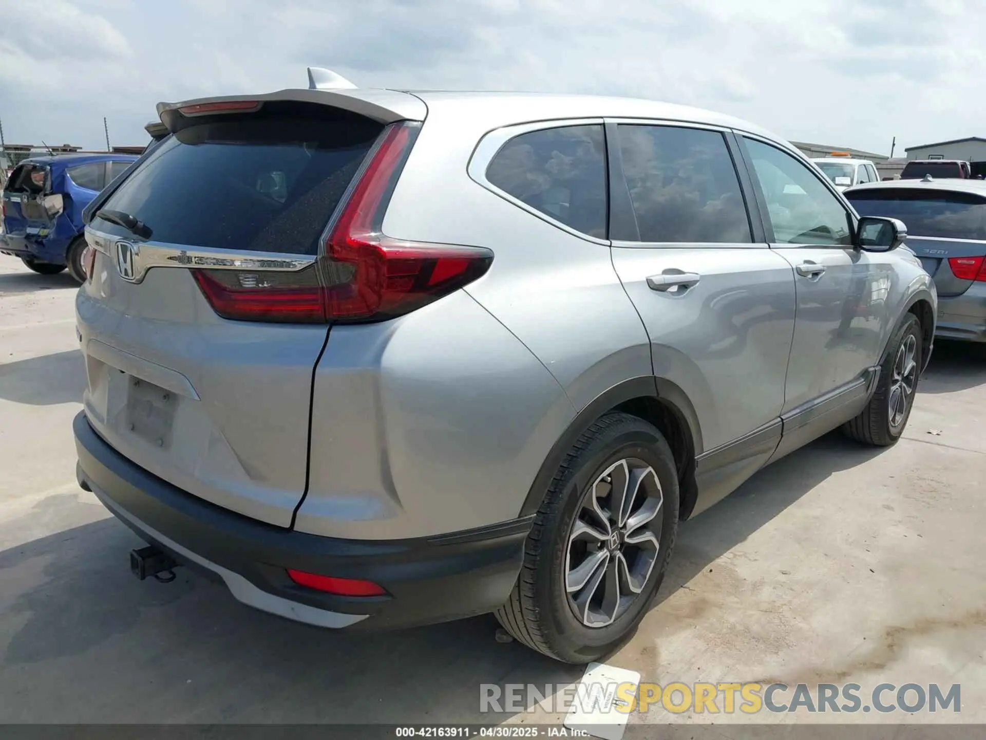 4 Photograph of a damaged car 2HKRW1H57MH427499 HONDA CR-V 2021