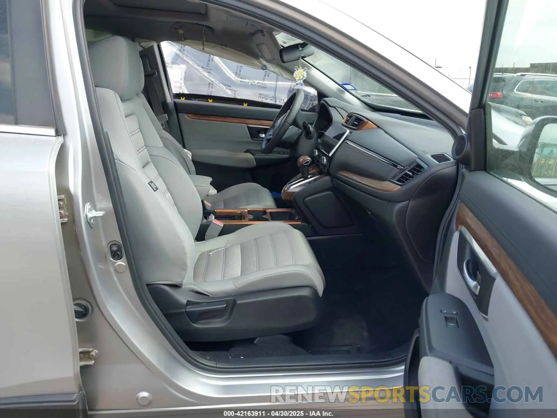 5 Photograph of a damaged car 2HKRW1H57MH427499 HONDA CR-V 2021