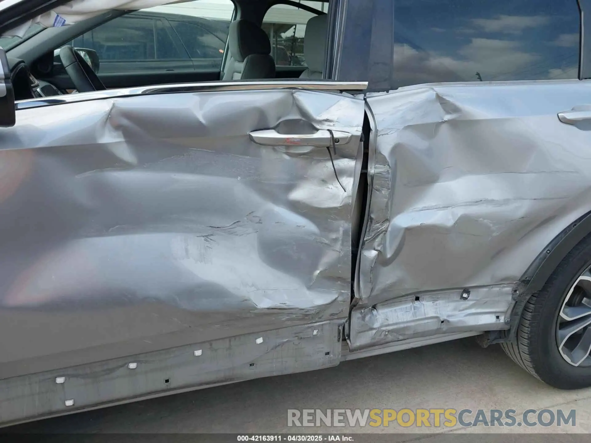 6 Photograph of a damaged car 2HKRW1H57MH427499 HONDA CR-V 2021