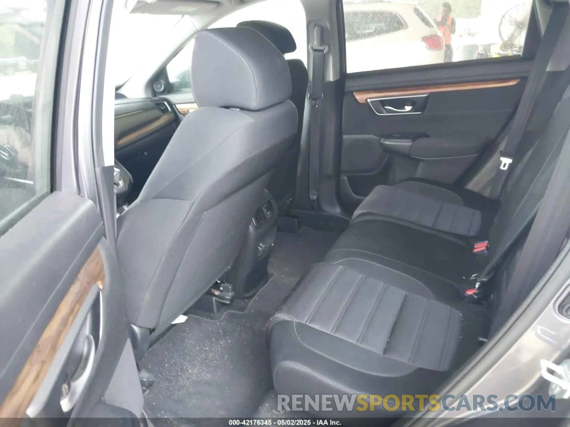 8 Photograph of a damaged car 2HKRW1H58MH426085 HONDA CR-V 2021