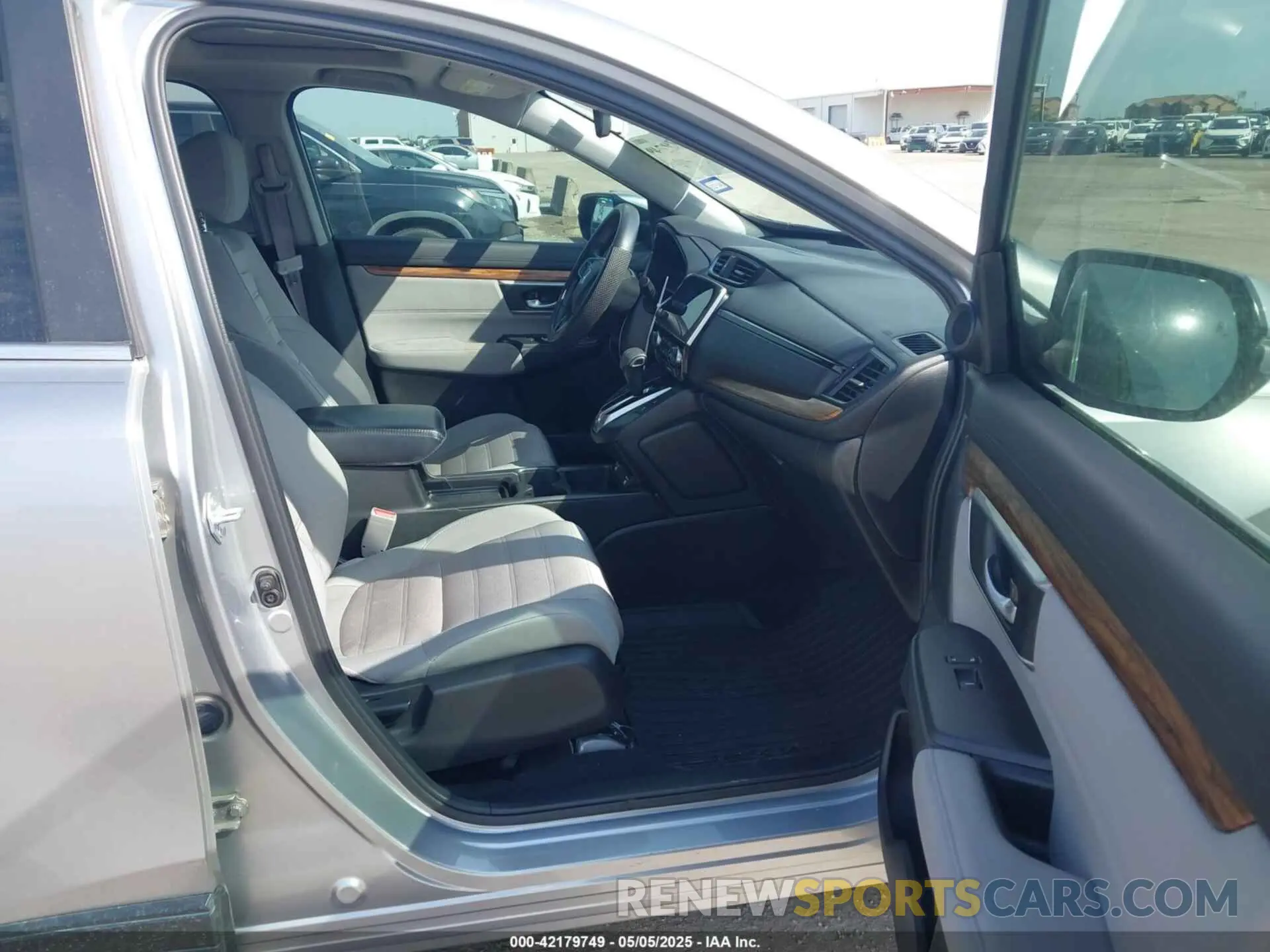 5 Photograph of a damaged car 2HKRW1H59MH405410 HONDA CR-V 2021