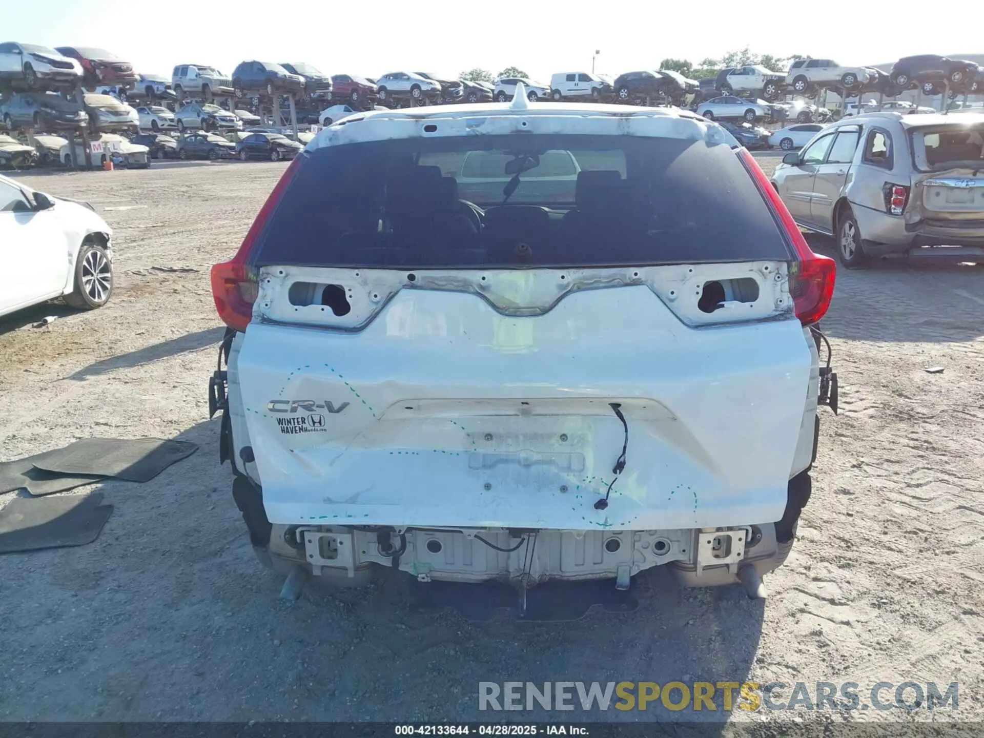 16 Photograph of a damaged car 2HKRW1H81MH401068 HONDA CR-V 2021