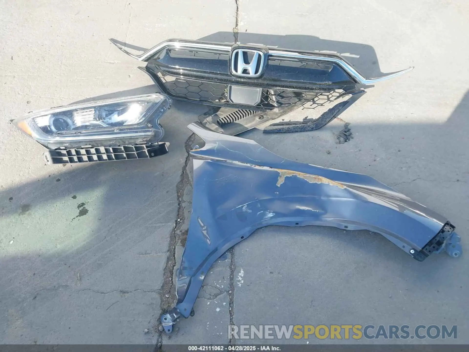 12 Photograph of a damaged car 2HKRW1H82MH420261 HONDA CR-V 2021