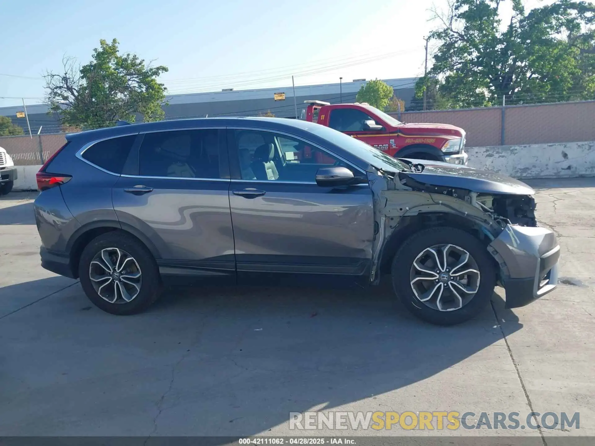 14 Photograph of a damaged car 2HKRW1H82MH420261 HONDA CR-V 2021