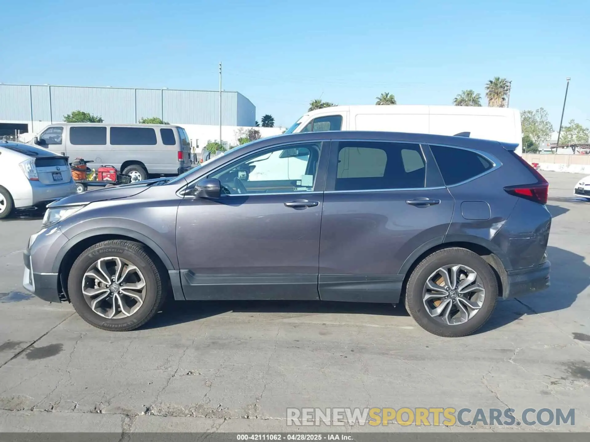 15 Photograph of a damaged car 2HKRW1H82MH420261 HONDA CR-V 2021