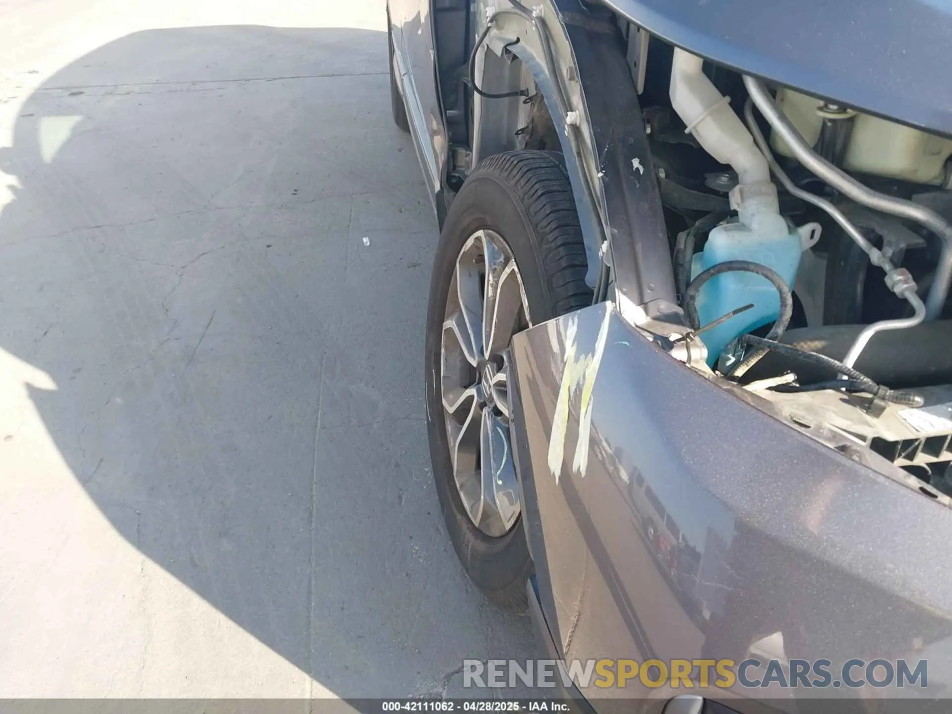 18 Photograph of a damaged car 2HKRW1H82MH420261 HONDA CR-V 2021