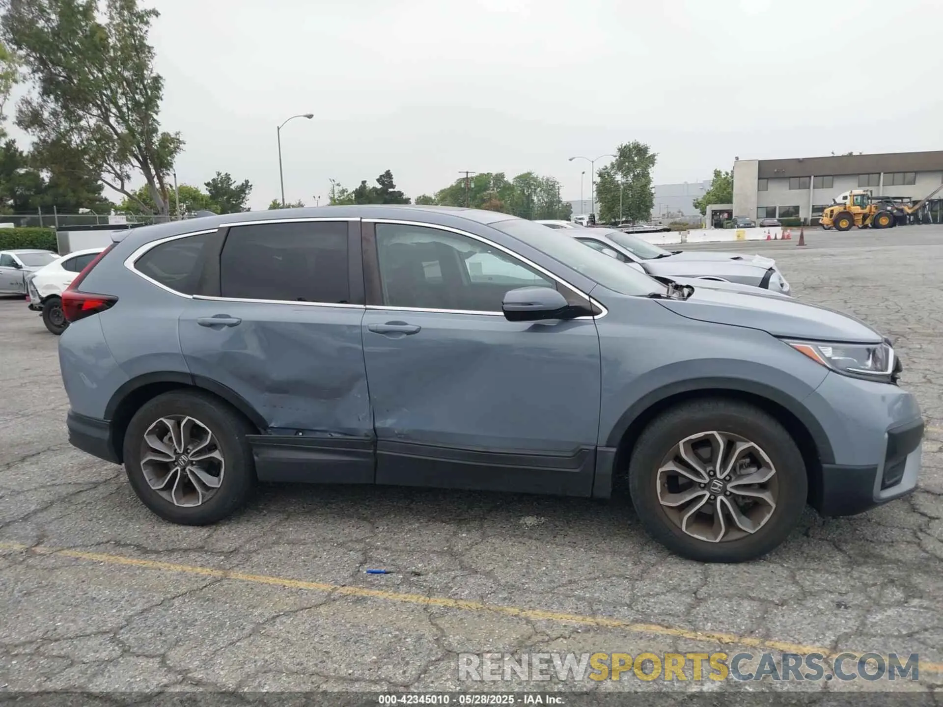 13 Photograph of a damaged car 2HKRW1H82MH422852 HONDA CR-V 2021