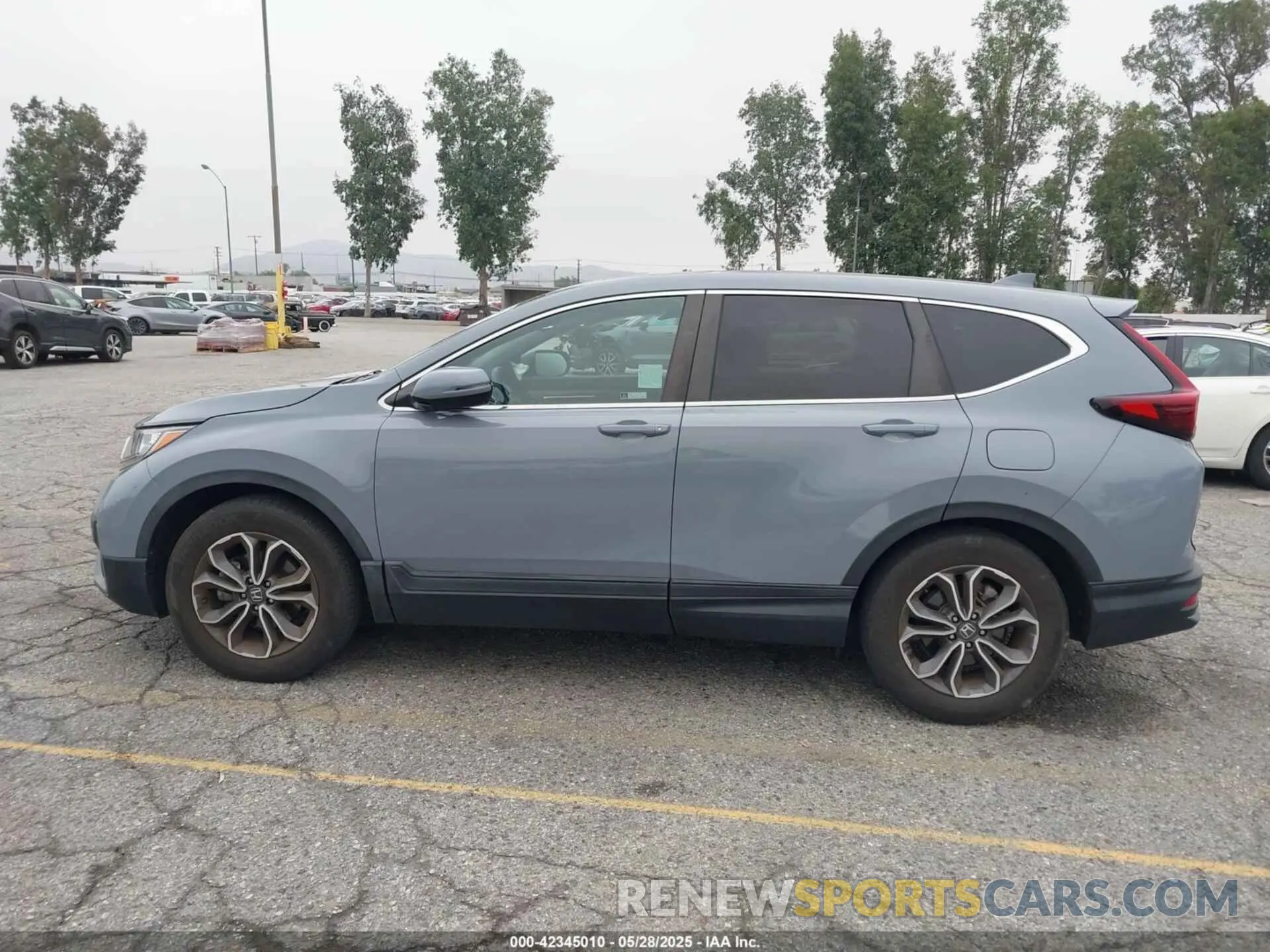 14 Photograph of a damaged car 2HKRW1H82MH422852 HONDA CR-V 2021